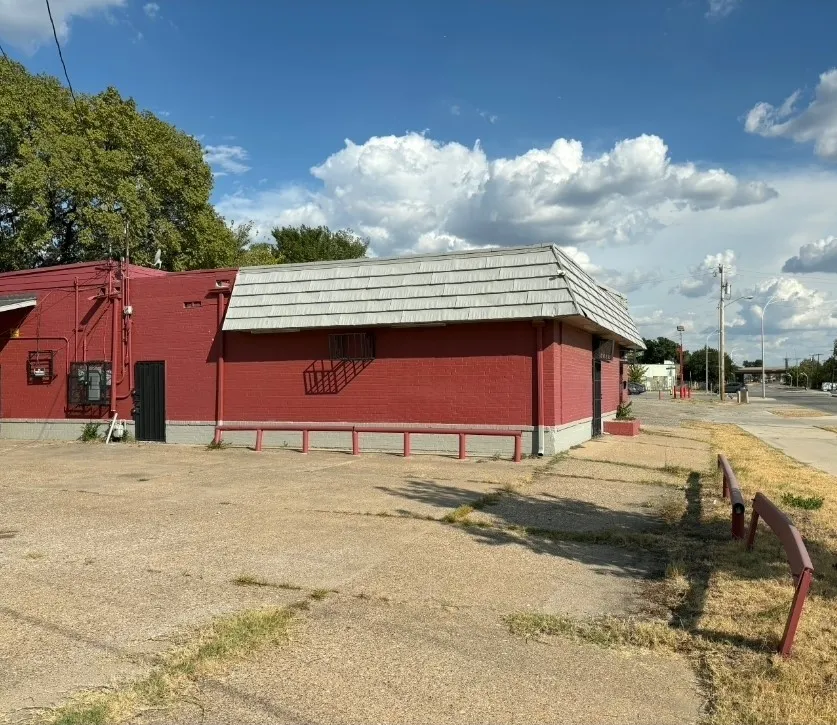 Retail For Sale in Dallas County , 4606 Botham Jean Boulevard, Dallas, Texas 75215, 0, 0, Garage spaces, 0 Sqft, built in 1962, mls#21379829, Real Estate Agent in Dallas, Homes For Sale in Dallas county, Homes For Sale in Dallas, Realtor in Dallas Texas, Real Estate Brokerage Independent Realty Texas, Luminita Cordes Realtor