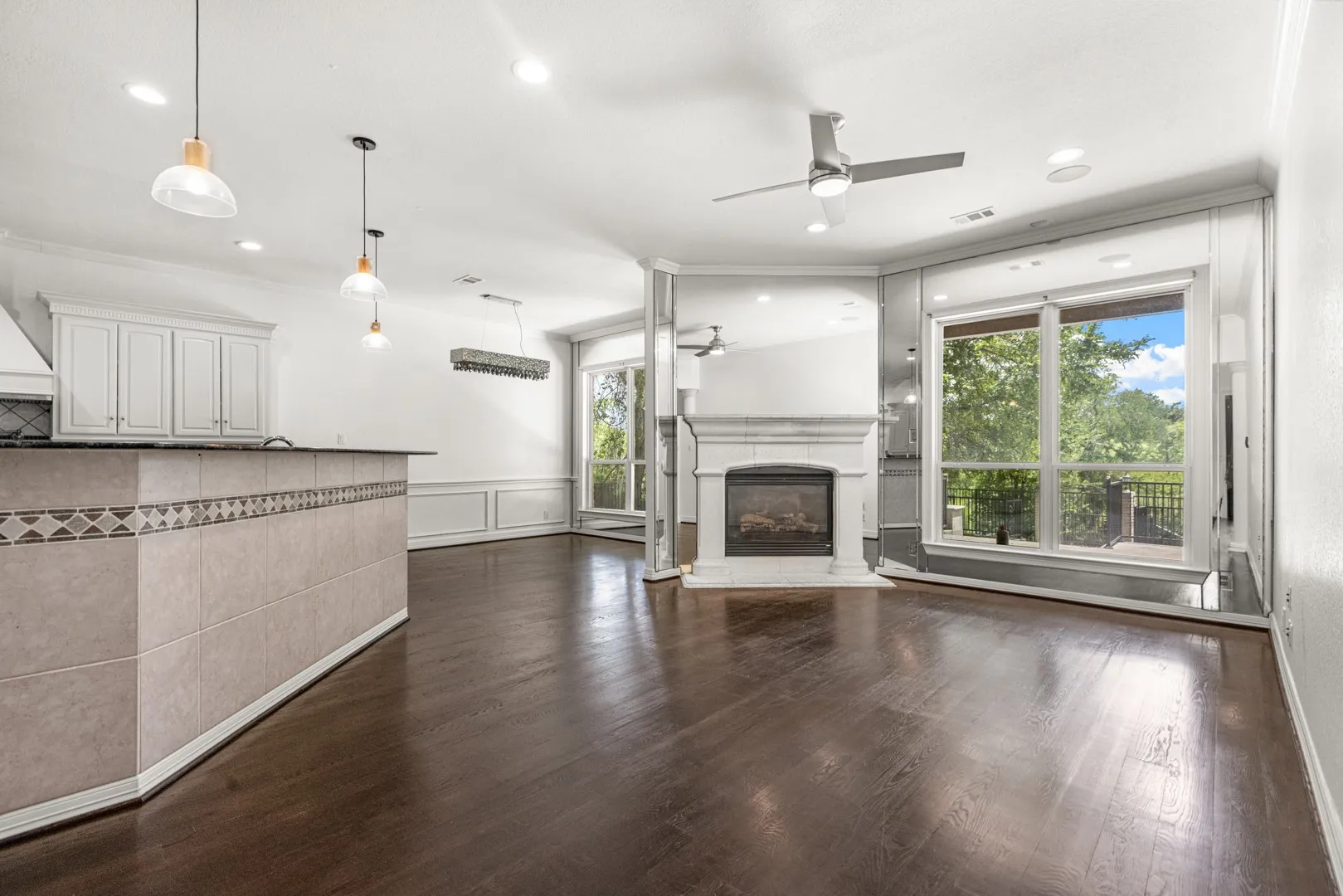 Single Family Residence For Rent in Dallas County , 902 Saint George Place, De Soto, Texas 75115, 4 Bedroom, 7 Bathroom, 3 Garage spaces, 4,024 Sqft, built in 2005, mls#21379826, Real Estate Agent in De Soto, Homes For Rent in Dallas county, Homes For Rent in De Soto, Realtor in De Soto Texas, Real Estate Brokerage Independent Realty Texas, Luminita Cordes Realtor
