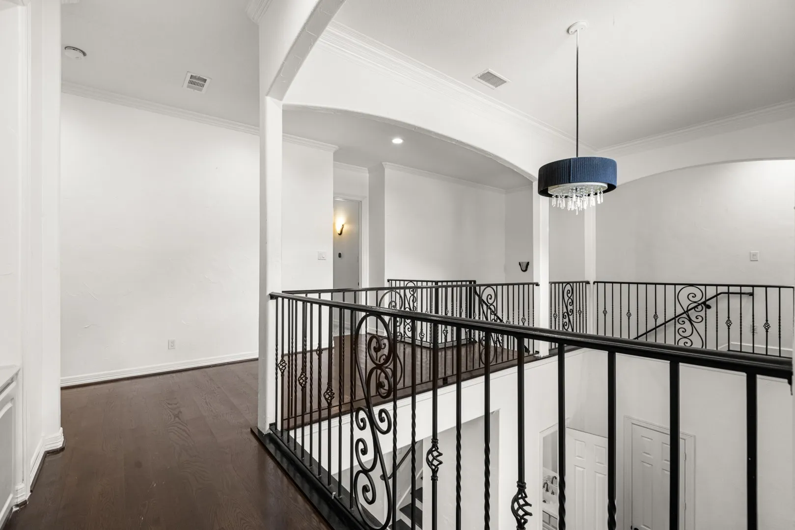 Single Family Residence For Rent in Dallas County , 902 Saint George Place, De Soto, Texas 75115, 4 Bedroom, 7 Bathroom, 3 Garage spaces, 4,024 Sqft, built in 2005, mls#21379826, Real Estate Agent in De Soto, Homes For Rent in Dallas county, Homes For Rent in De Soto, Realtor in De Soto Texas, Real Estate Brokerage Independent Realty Texas, Luminita Cordes Realtor
