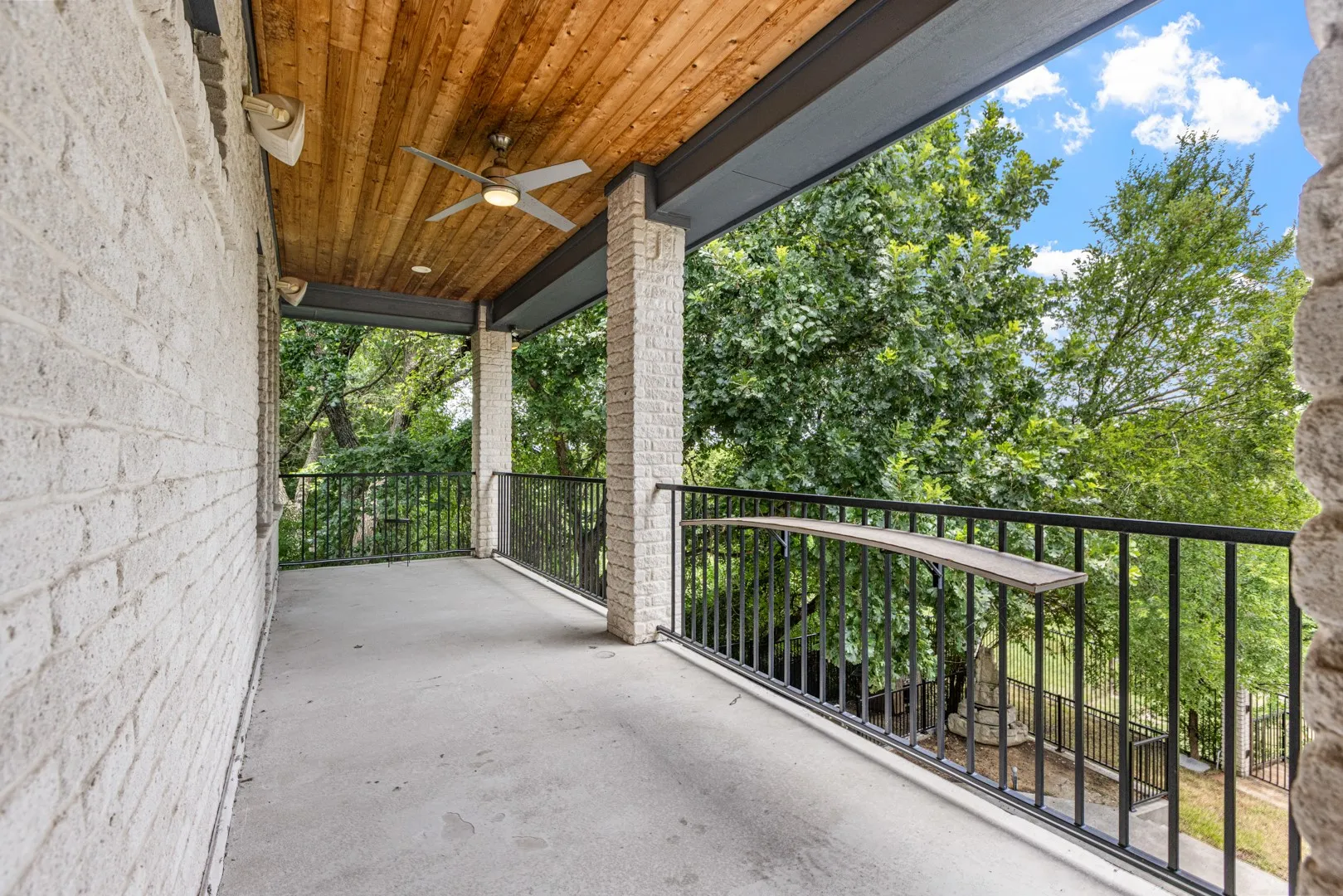 Single Family Residence For Rent in Dallas County , 902 Saint George Place, De Soto, Texas 75115, 4 Bedroom, 7 Bathroom, 3 Garage spaces, 4,024 Sqft, built in 2005, mls#21379826, Real Estate Agent in De Soto, Homes For Rent in Dallas county, Homes For Rent in De Soto, Realtor in De Soto Texas, Real Estate Brokerage Independent Realty Texas, Luminita Cordes Realtor