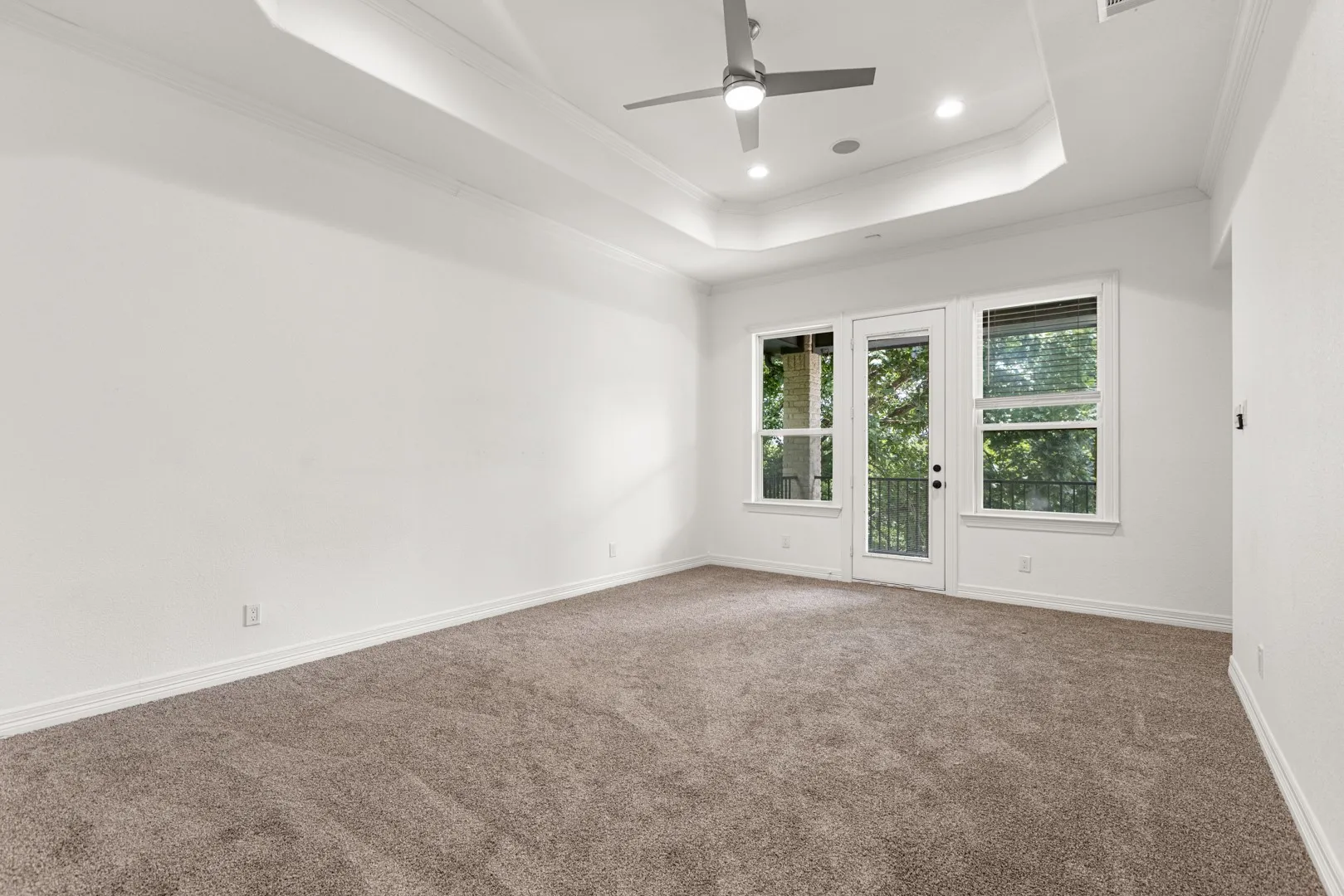 Single Family Residence For Rent in Dallas County , 902 Saint George Place, De Soto, Texas 75115, 4 Bedroom, 7 Bathroom, 3 Garage spaces, 4,024 Sqft, built in 2005, mls#21379826, Real Estate Agent in De Soto, Homes For Rent in Dallas county, Homes For Rent in De Soto, Realtor in De Soto Texas, Real Estate Brokerage Independent Realty Texas, Luminita Cordes Realtor