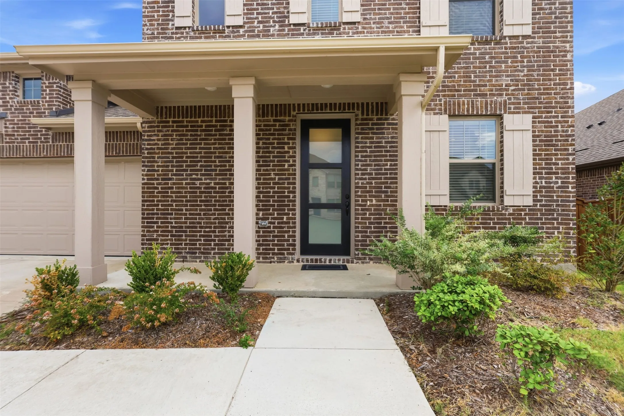 Single Family Residence For Rent in Kaufman County , 1308 Parkdale Street, Forney, Texas 75126, 3 Bedroom, 3 Bathroom, 2 Garage spaces, 2,389 Sqft, built in 2025, mls#21371216, Real Estate Agent in Forney, Homes For Rent in Kaufman county, Homes For Rent in Forney, Realtor in Forney Texas, Real Estate Brokerage Independent Realty Texas, Luminita Cordes Realtor