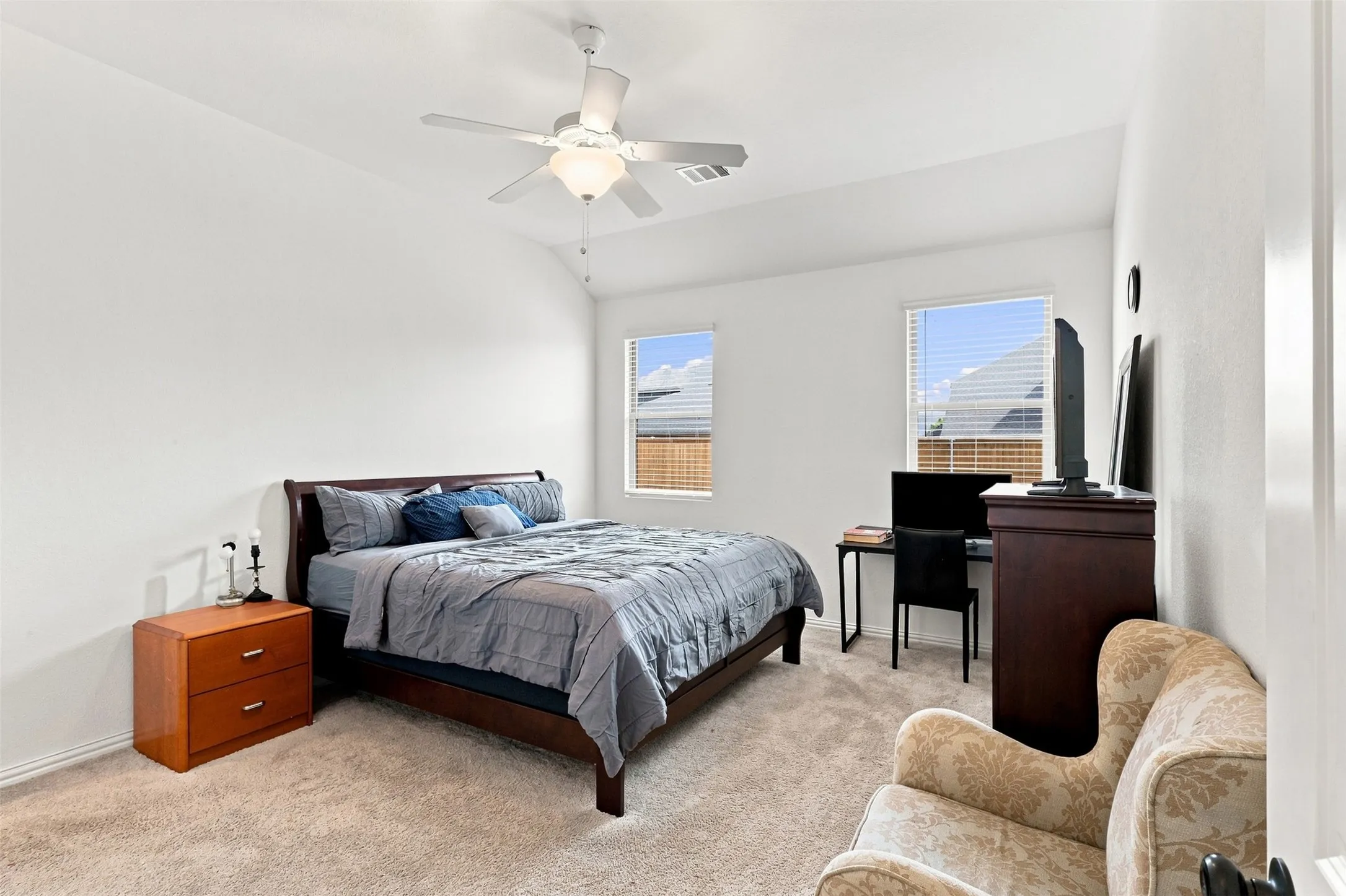 Single Family Residence For Rent in Kaufman County , 1308 Parkdale Street, Forney, Texas 75126, 3 Bedroom, 3 Bathroom, 2 Garage spaces, 2,389 Sqft, built in 2025, mls#21371216, Real Estate Agent in Forney, Homes For Rent in Kaufman county, Homes For Rent in Forney, Realtor in Forney Texas, Real Estate Brokerage Independent Realty Texas, Luminita Cordes Realtor