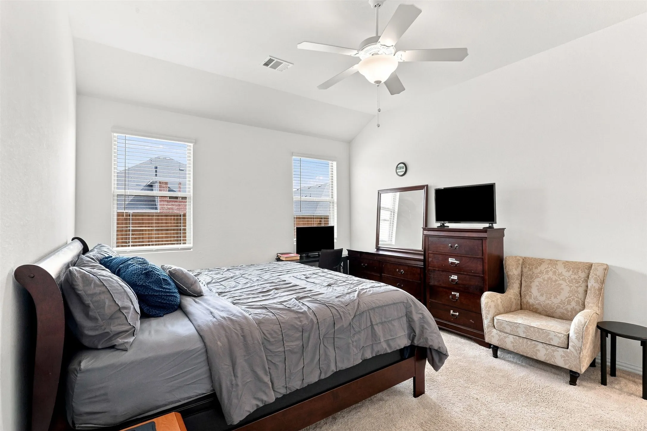 Single Family Residence For Rent in Kaufman County , 1308 Parkdale Street, Forney, Texas 75126, 3 Bedroom, 3 Bathroom, 2 Garage spaces, 2,389 Sqft, built in 2025, mls#21371216, Real Estate Agent in Forney, Homes For Rent in Kaufman county, Homes For Rent in Forney, Realtor in Forney Texas, Real Estate Brokerage Independent Realty Texas, Luminita Cordes Realtor