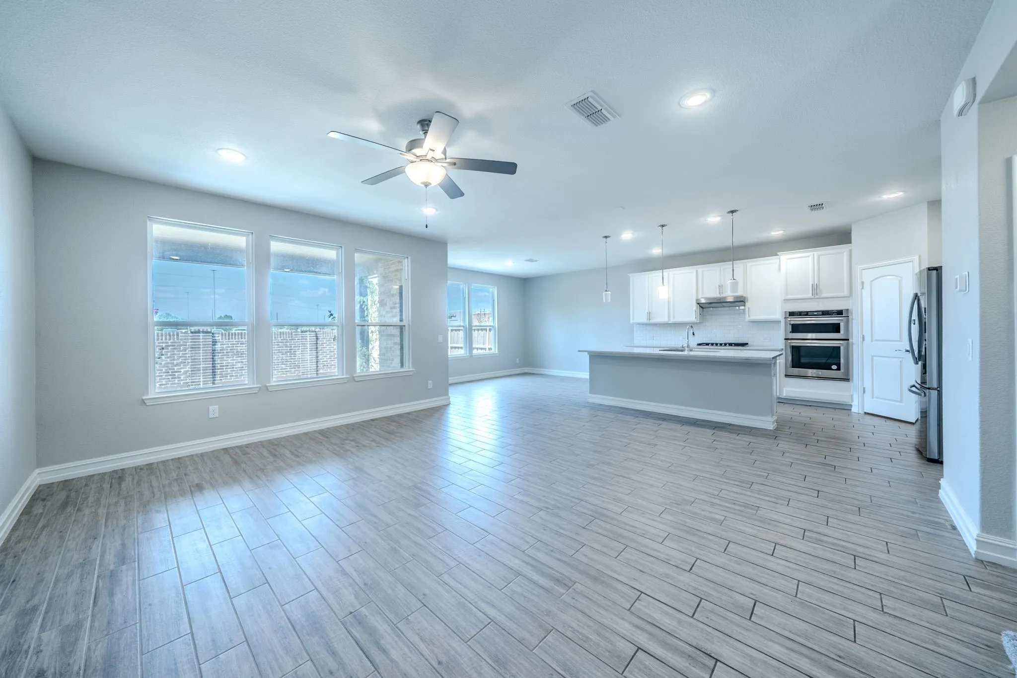 Single Family Residence For Sale in Dallas County , 2833 Henson Lane, Garland, Texas 75040, 4 Bedroom, 3 Bathroom, 2 Garage spaces, 2,455 Sqft, built in 2021, mls#21373199, Real Estate Agent in Garland, Homes For Sale in Dallas county, Homes For Sale in Garland, Realtor in Garland Texas, Real Estate Brokerage Independent Realty Texas, Luminita Cordes Realtor