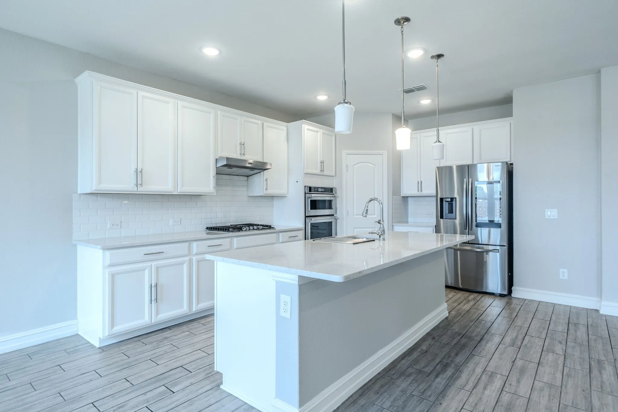 Single Family Residence For Sale in Dallas County , 2833 Henson Lane, Garland, Texas 75040, 4 Bedroom, 3 Bathroom, 2 Garage spaces, 2,455 Sqft, built in 2021, mls#21373199, Real Estate Agent in Garland, Homes For Sale in Dallas county, Homes For Sale in Garland, Realtor in Garland Texas, Real Estate Brokerage Independent Realty Texas, Luminita Cordes Realtor