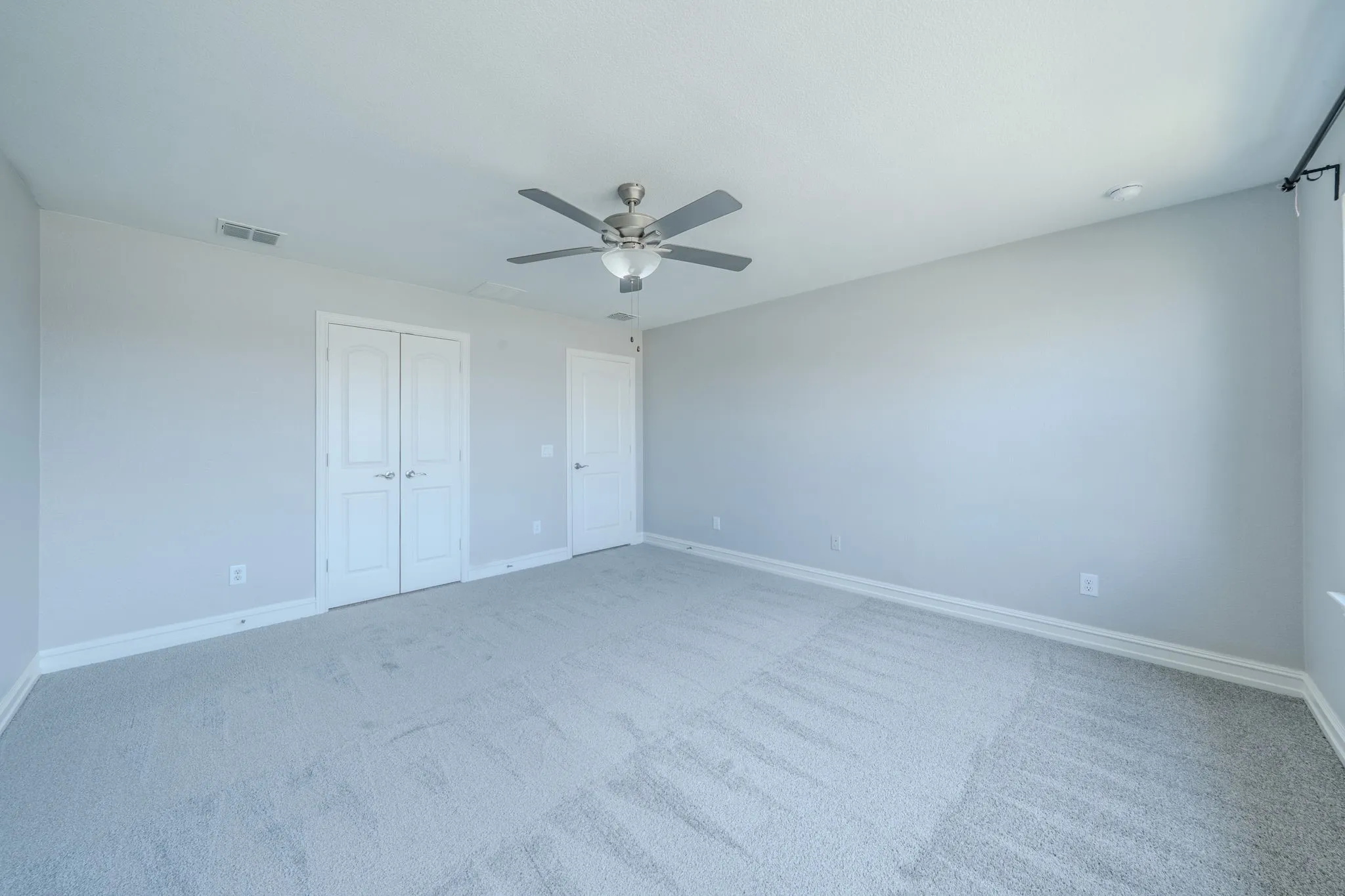 Single Family Residence For Sale in Dallas County , 2833 Henson Lane, Garland, Texas 75040, 4 Bedroom, 3 Bathroom, 2 Garage spaces, 2,455 Sqft, built in 2021, mls#21373199, Real Estate Agent in Garland, Homes For Sale in Dallas county, Homes For Sale in Garland, Realtor in Garland Texas, Real Estate Brokerage Independent Realty Texas, Luminita Cordes Realtor
