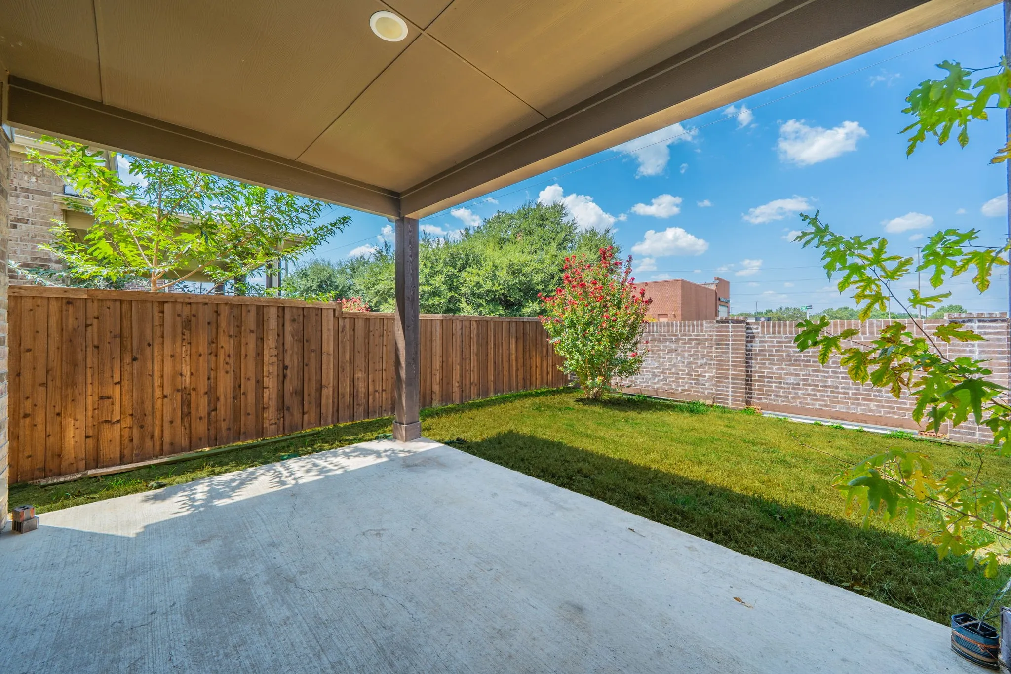 Single Family Residence For Sale in Dallas County , 2833 Henson Lane, Garland, Texas 75040, 4 Bedroom, 3 Bathroom, 2 Garage spaces, 2,455 Sqft, built in 2021, mls#21373199, Real Estate Agent in Garland, Homes For Sale in Dallas county, Homes For Sale in Garland, Realtor in Garland Texas, Real Estate Brokerage Independent Realty Texas, Luminita Cordes Realtor