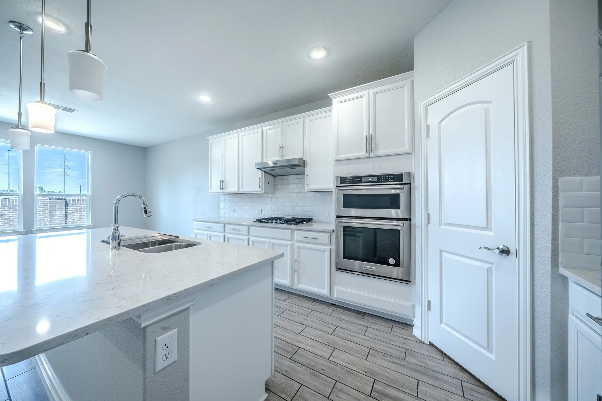 Single Family Residence For Sale in Dallas County , 2833 Henson Lane, Garland, Texas 75040, 4 Bedroom, 3 Bathroom, 2 Garage spaces, 2,455 Sqft, built in 2021, mls#21373199, Real Estate Agent in Garland, Homes For Sale in Dallas county, Homes For Sale in Garland, Realtor in Garland Texas, Real Estate Brokerage Independent Realty Texas, Luminita Cordes Realtor