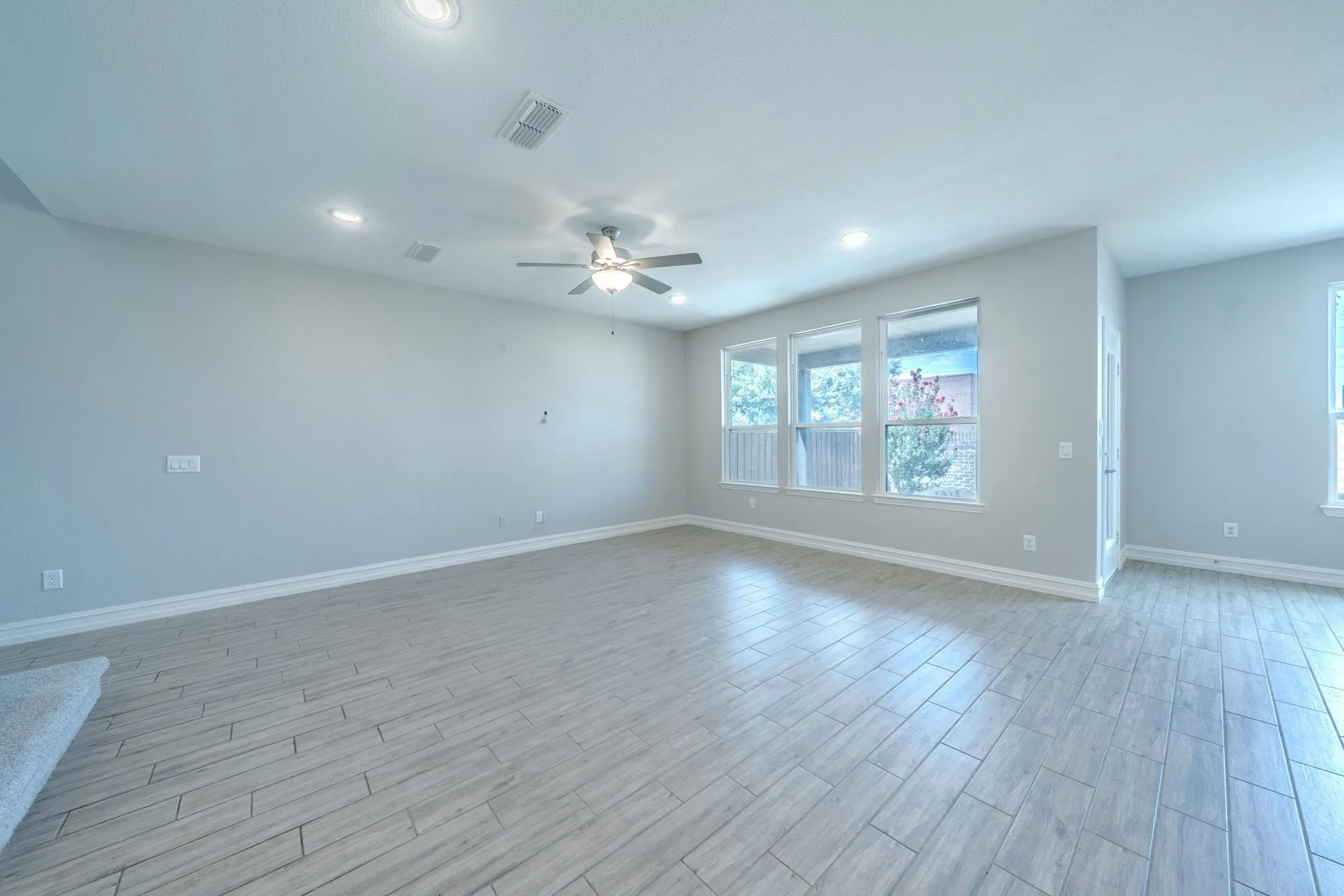 Single Family Residence For Sale in Dallas County , 2833 Henson Lane, Garland, Texas 75040, 4 Bedroom, 3 Bathroom, 2 Garage spaces, 2,455 Sqft, built in 2021, mls#21373199, Real Estate Agent in Garland, Homes For Sale in Dallas county, Homes For Sale in Garland, Realtor in Garland Texas, Real Estate Brokerage Independent Realty Texas, Luminita Cordes Realtor
