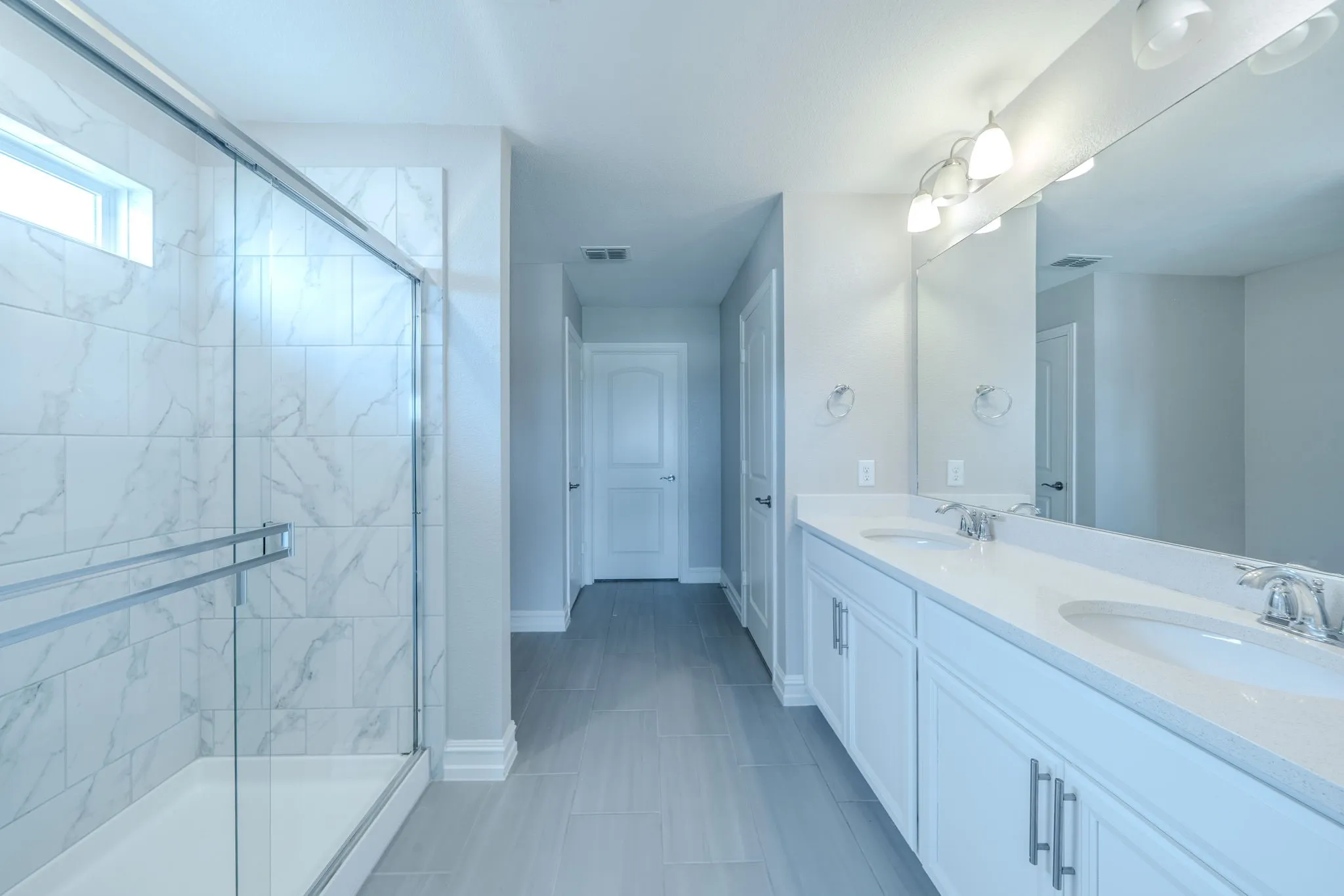 Single Family Residence For Sale in Dallas County , 2833 Henson Lane, Garland, Texas 75040, 4 Bedroom, 3 Bathroom, 2 Garage spaces, 2,455 Sqft, built in 2021, mls#21373199, Real Estate Agent in Garland, Homes For Sale in Dallas county, Homes For Sale in Garland, Realtor in Garland Texas, Real Estate Brokerage Independent Realty Texas, Luminita Cordes Realtor