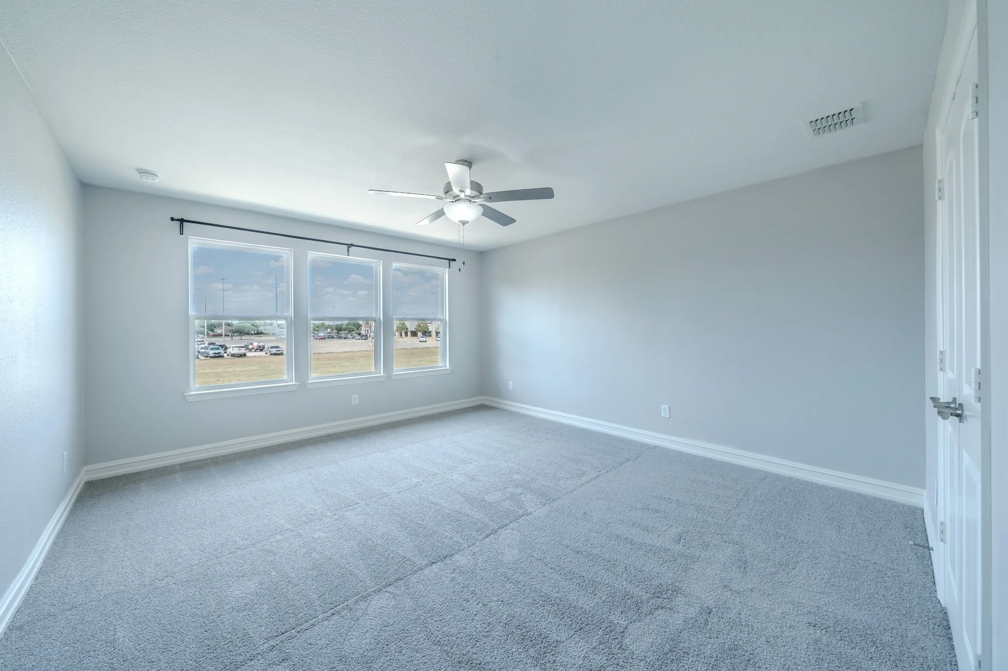 Single Family Residence For Sale in Dallas County , 2833 Henson Lane, Garland, Texas 75040, 4 Bedroom, 3 Bathroom, 2 Garage spaces, 2,455 Sqft, built in 2021, mls#21373199, Real Estate Agent in Garland, Homes For Sale in Dallas county, Homes For Sale in Garland, Realtor in Garland Texas, Real Estate Brokerage Independent Realty Texas, Luminita Cordes Realtor