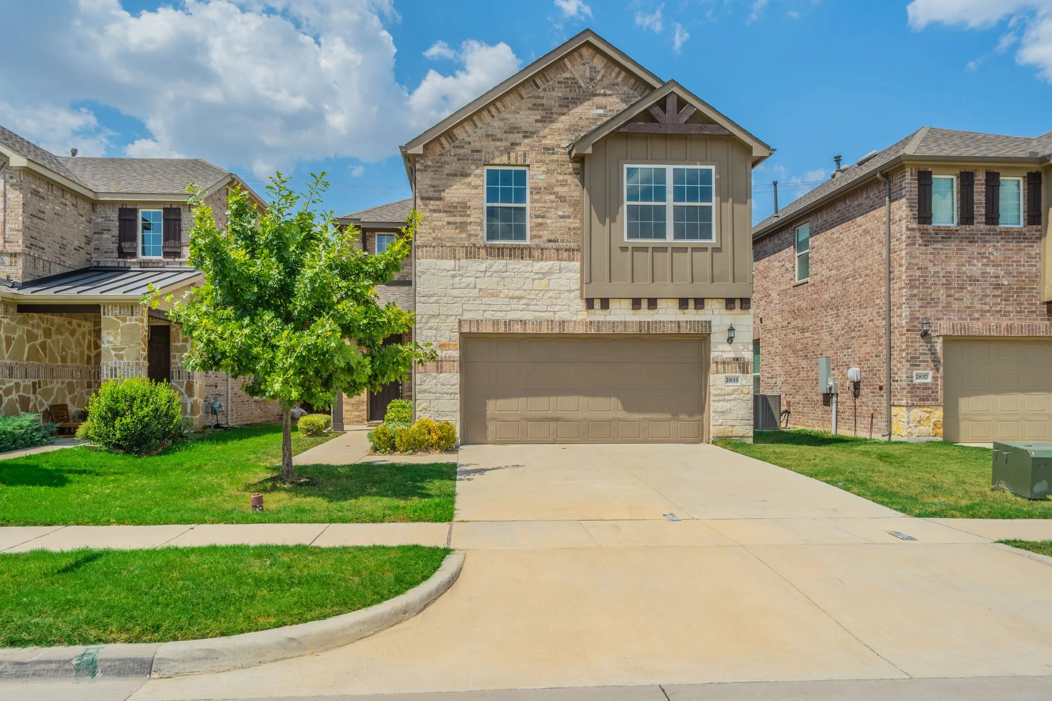 Single Family Residence For Sale in Dallas County , 2833 Henson Lane, Garland, Texas 75040, 4 Bedroom, 3 Bathroom, 2 Garage spaces, 2,455 Sqft, built in 2021, mls#21373199, Real Estate Agent in Garland, Homes For Sale in Dallas county, Homes For Sale in Garland, Realtor in Garland Texas, Real Estate Brokerage Independent Realty Texas, Luminita Cordes Realtor