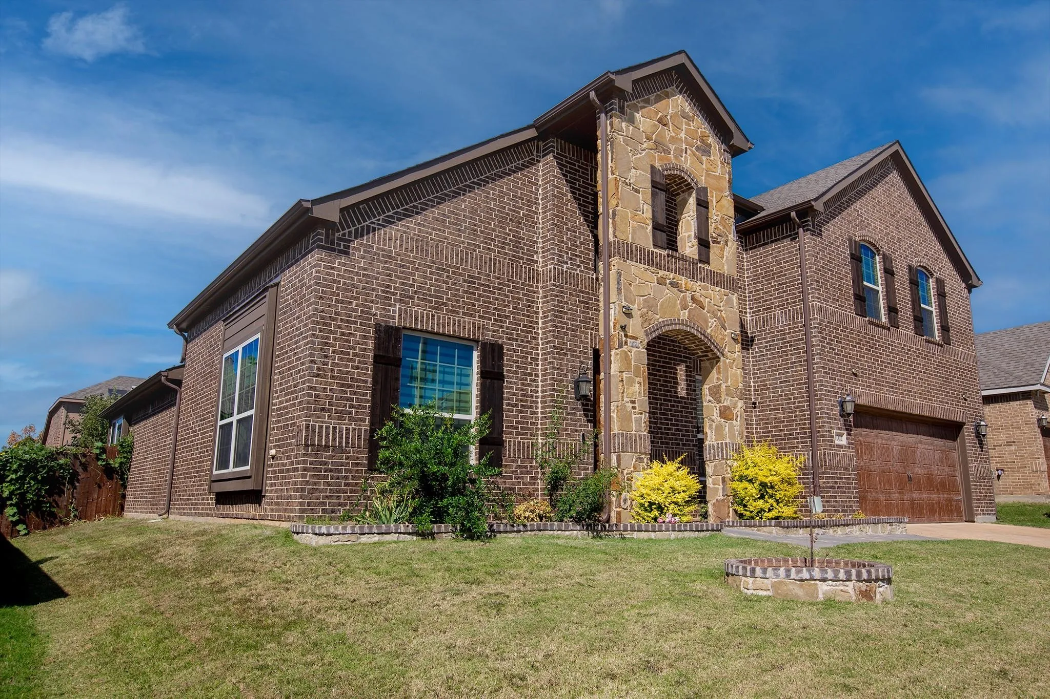 Single Family Residence For Rent in Tarrant County , 1002 Nail Lane, Euless, Texas 76040, 4 Bedroom, 2 Bathroom, 2 Garage spaces, 3,059 Sqft, built in 2015, mls#21379834, Real Estate Agent in Euless, Homes For Rent in Tarrant county, Homes For Rent in Euless, Realtor in Euless Texas, Real Estate Brokerage Independent Realty Texas, Luminita Cordes Realtor
