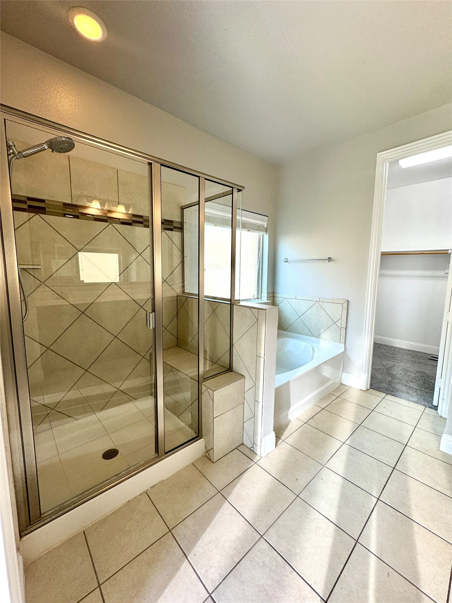 Single Family Residence For Rent in Tarrant County , 1002 Nail Lane, Euless, Texas 76040, 4 Bedroom, 2 Bathroom, 2 Garage spaces, 3,059 Sqft, built in 2015, mls#21379834, Real Estate Agent in Euless, Homes For Rent in Tarrant county, Homes For Rent in Euless, Realtor in Euless Texas, Real Estate Brokerage Independent Realty Texas, Luminita Cordes Realtor