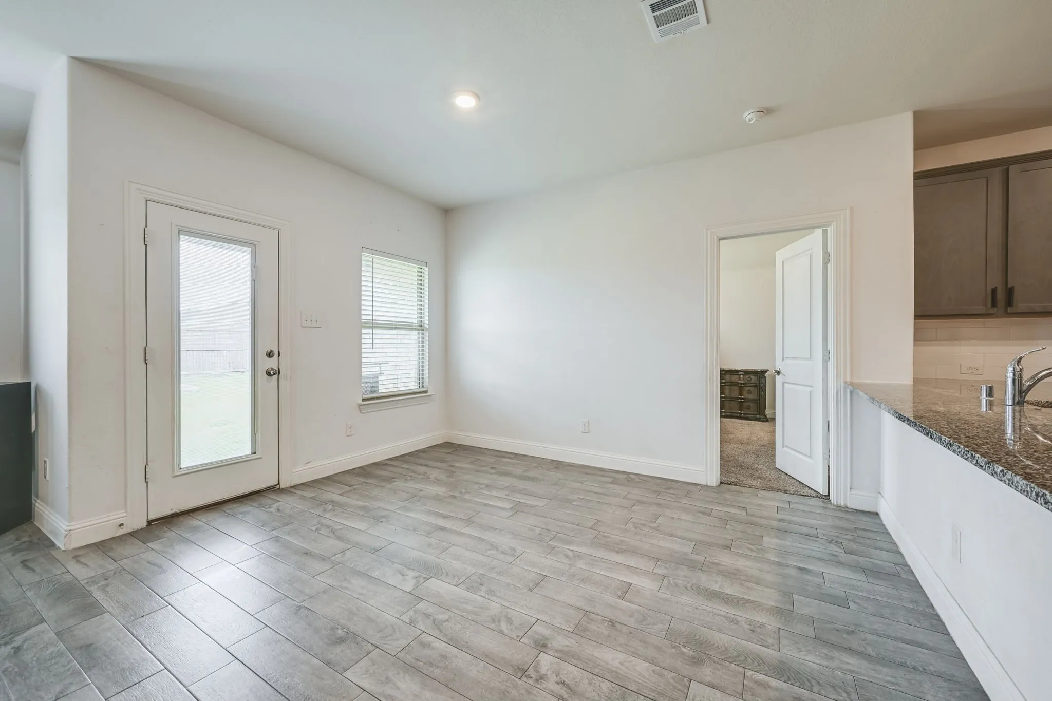 Single Family Residence For Rent in Kaufman County , 4016 Windswept Way, Forney, Texas 75126, 3 Bedroom, 2 Bathroom, 2 Garage spaces, 1,899 Sqft, built in 2021, mls#21379828, Real Estate Agent in Forney, Homes For Rent in Kaufman county, Homes For Rent in Forney, Realtor in Forney Texas, Real Estate Brokerage Independent Realty Texas, Luminita Cordes Realtor