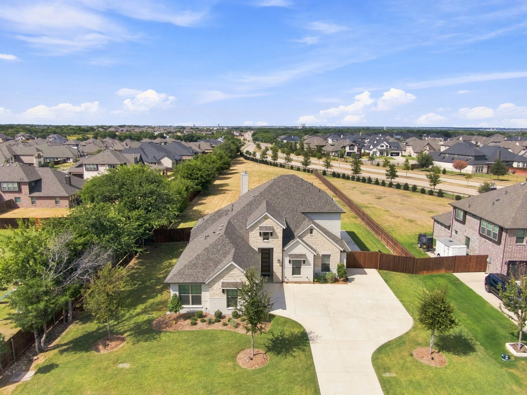 Single Family Residence For Sale in Ellis County , 801 Brandi Ridge Drive, Midlothian, Texas 76065, 4 Bedroom, 4 Bathroom, 2 Garage spaces, 3,210 Sqft, built in 2023, mls#21379709, Real Estate Agent in Midlothian, Homes For Sale in Ellis county, Homes For Sale in Midlothian, Realtor in Midlothian Texas, Real Estate Brokerage Independent Realty Texas, Luminita Cordes Realtor