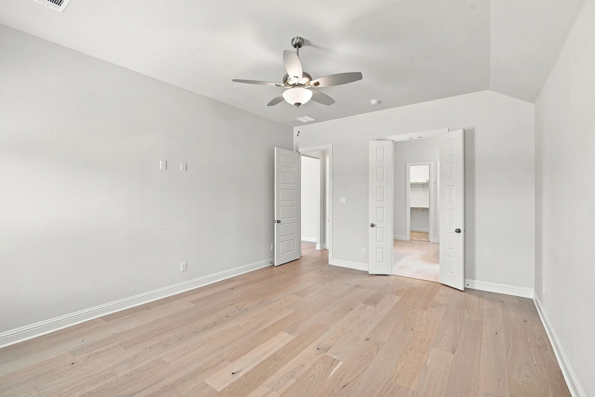 Single Family Residence For Sale in Ellis County , 801 Brandi Ridge Drive, Midlothian, Texas 76065, 4 Bedroom, 4 Bathroom, 2 Garage spaces, 3,210 Sqft, built in 2023, mls#21379709, Real Estate Agent in Midlothian, Homes For Sale in Ellis county, Homes For Sale in Midlothian, Realtor in Midlothian Texas, Real Estate Brokerage Independent Realty Texas, Luminita Cordes Realtor