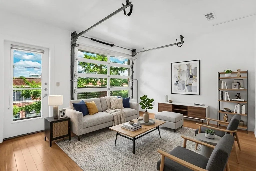 Condominium For Rent in Dallas County , 1111 S Akard Street 304, Dallas, Texas 75215, 1 Bedroom, 1 Bathroom, 1 Garage spaces, 814 Sqft, built in 2006, mls#21379839, Real Estate Agent in Dallas, Homes For Rent in Dallas county, Homes For Rent in Dallas, Realtor in Dallas Texas, Real Estate Brokerage Independent Realty Texas, Luminita Cordes Realtor
