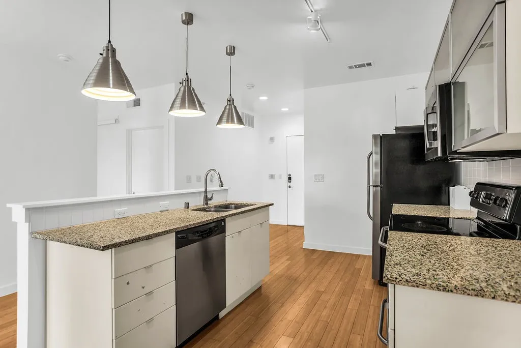 Condominium For Rent in Dallas County , 1111 S Akard Street 304, Dallas, Texas 75215, 1 Bedroom, 1 Bathroom, 1 Garage spaces, 814 Sqft, built in 2006, mls#21379839, Real Estate Agent in Dallas, Homes For Rent in Dallas county, Homes For Rent in Dallas, Realtor in Dallas Texas, Real Estate Brokerage Independent Realty Texas, Luminita Cordes Realtor
