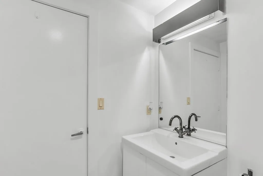 Condominium For Rent in Dallas County , 1111 S Akard Street 304, Dallas, Texas 75215, 1 Bedroom, 1 Bathroom, 1 Garage spaces, 814 Sqft, built in 2006, mls#21379839, Real Estate Agent in Dallas, Homes For Rent in Dallas county, Homes For Rent in Dallas, Realtor in Dallas Texas, Real Estate Brokerage Independent Realty Texas, Luminita Cordes Realtor
