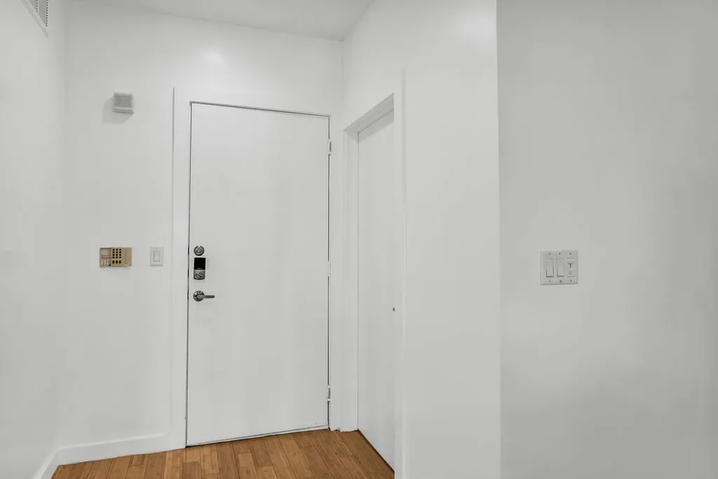 Condominium For Rent in Dallas County , 1111 S Akard Street 304, Dallas, Texas 75215, 1 Bedroom, 1 Bathroom, 1 Garage spaces, 814 Sqft, built in 2006, mls#21379839, Real Estate Agent in Dallas, Homes For Rent in Dallas county, Homes For Rent in Dallas, Realtor in Dallas Texas, Real Estate Brokerage Independent Realty Texas, Luminita Cordes Realtor