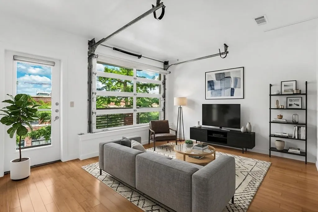 Condominium For Rent in Dallas County , 1111 S Akard Street 304, Dallas, Texas 75215, 1 Bedroom, 1 Bathroom, 1 Garage spaces, 814 Sqft, built in 2006, mls#21379839, Real Estate Agent in Dallas, Homes For Rent in Dallas county, Homes For Rent in Dallas, Realtor in Dallas Texas, Real Estate Brokerage Independent Realty Texas, Luminita Cordes Realtor