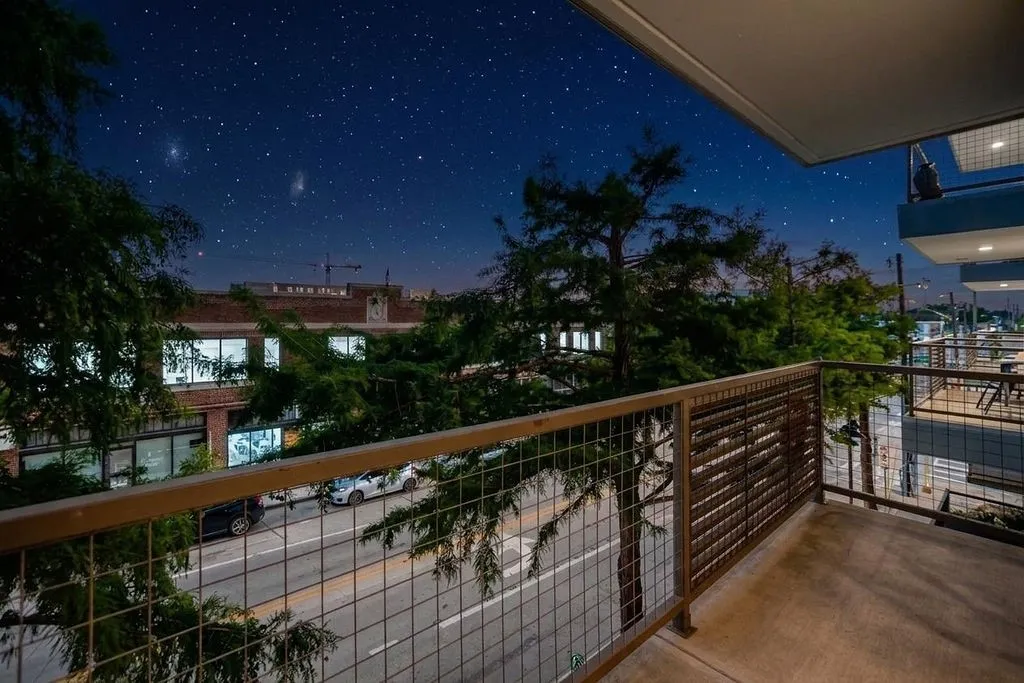 Condominium For Rent in Dallas County , 1111 S Akard Street 304, Dallas, Texas 75215, 1 Bedroom, 1 Bathroom, 1 Garage spaces, 814 Sqft, built in 2006, mls#21379839, Real Estate Agent in Dallas, Homes For Rent in Dallas county, Homes For Rent in Dallas, Realtor in Dallas Texas, Real Estate Brokerage Independent Realty Texas, Luminita Cordes Realtor
