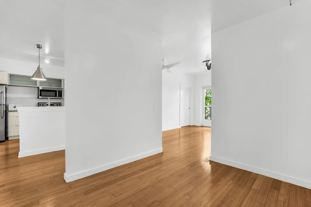 Condominium For Rent in Dallas County , 1111 S Akard Street 304, Dallas, Texas 75215, 1 Bedroom, 1 Bathroom, 1 Garage spaces, 814 Sqft, built in 2006, mls#21379839, Real Estate Agent in Dallas, Homes For Rent in Dallas county, Homes For Rent in Dallas, Realtor in Dallas Texas, Real Estate Brokerage Independent Realty Texas, Luminita Cordes Realtor