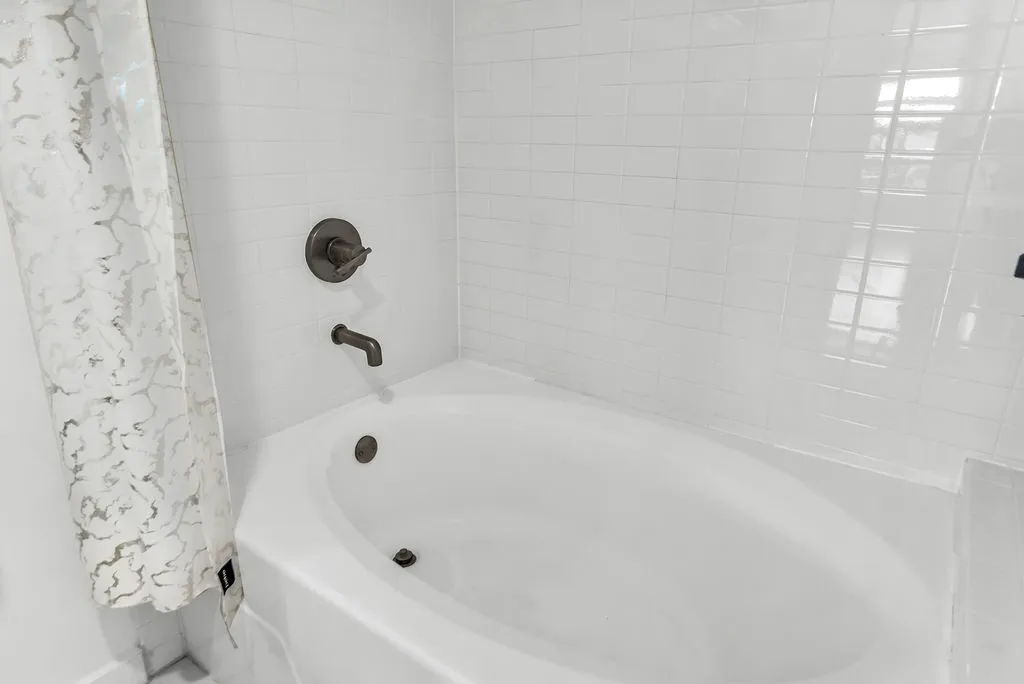 Condominium For Rent in Dallas County , 1111 S Akard Street 304, Dallas, Texas 75215, 1 Bedroom, 1 Bathroom, 1 Garage spaces, 814 Sqft, built in 2006, mls#21379839, Real Estate Agent in Dallas, Homes For Rent in Dallas county, Homes For Rent in Dallas, Realtor in Dallas Texas, Real Estate Brokerage Independent Realty Texas, Luminita Cordes Realtor