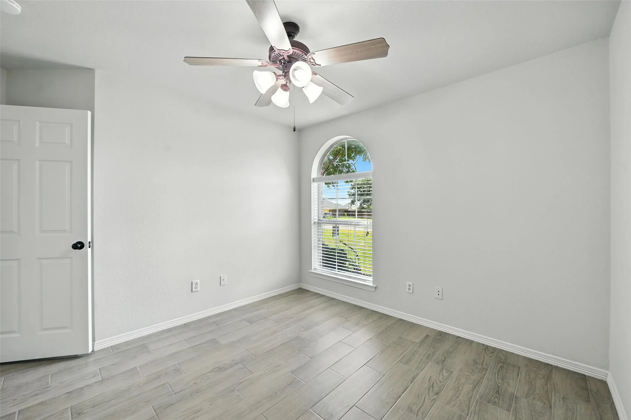 Single Family Residence For Rent in Parker County , 113 Shumard Drive, Aledo, Texas 76008, 3 Bedroom, 2 Bathroom, 2 Garage spaces, 1,681 Sqft, built in 2006, mls#21375381, Real Estate Agent in Aledo, Homes For Rent in Parker county, Homes For Rent in Aledo, Realtor in Aledo Texas, Real Estate Brokerage Independent Realty Texas, Luminita Cordes Realtor