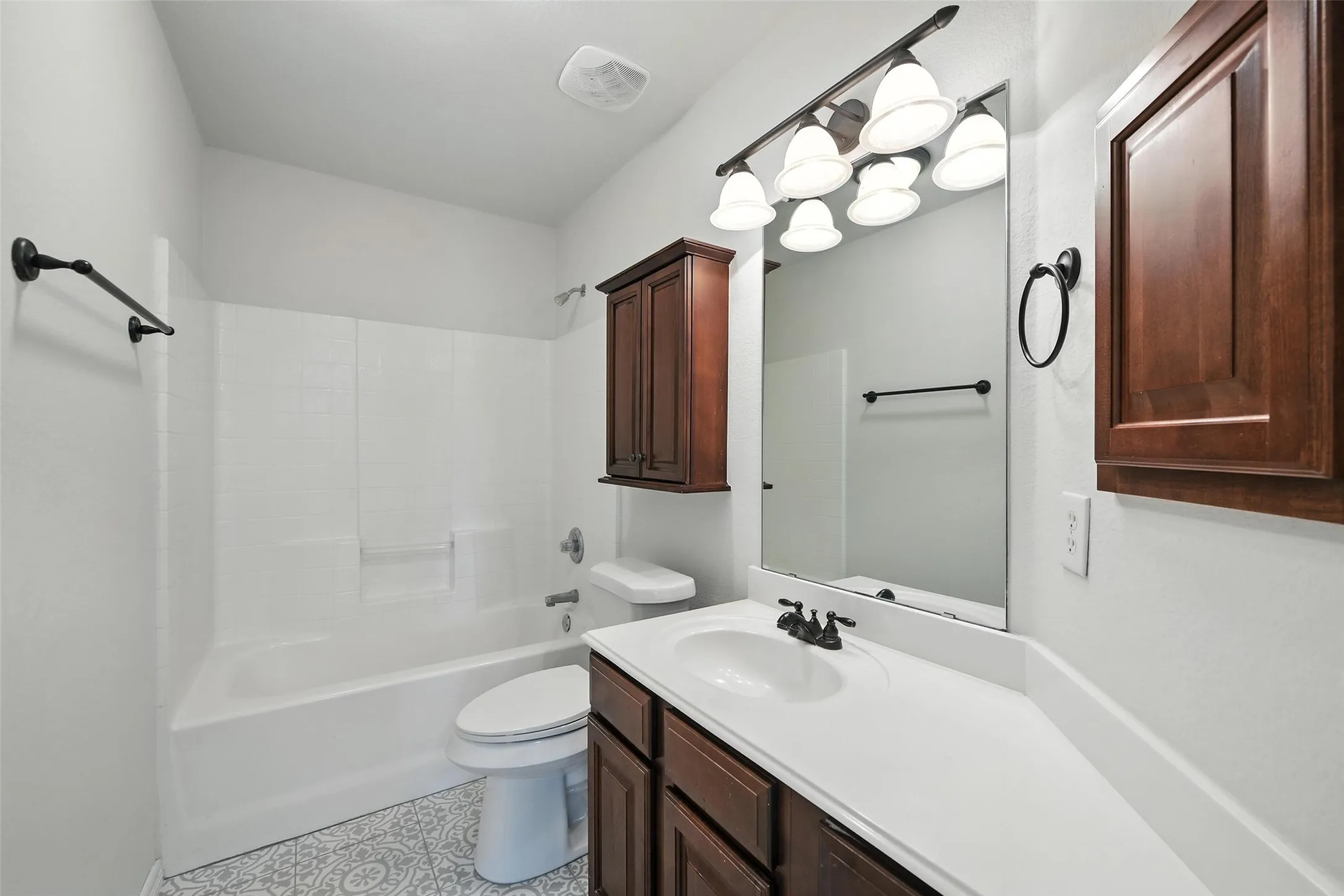 Single Family Residence For Rent in Parker County , 113 Shumard Drive, Aledo, Texas 76008, 3 Bedroom, 2 Bathroom, 2 Garage spaces, 1,681 Sqft, built in 2006, mls#21375381, Real Estate Agent in Aledo, Homes For Rent in Parker county, Homes For Rent in Aledo, Realtor in Aledo Texas, Real Estate Brokerage Independent Realty Texas, Luminita Cordes Realtor