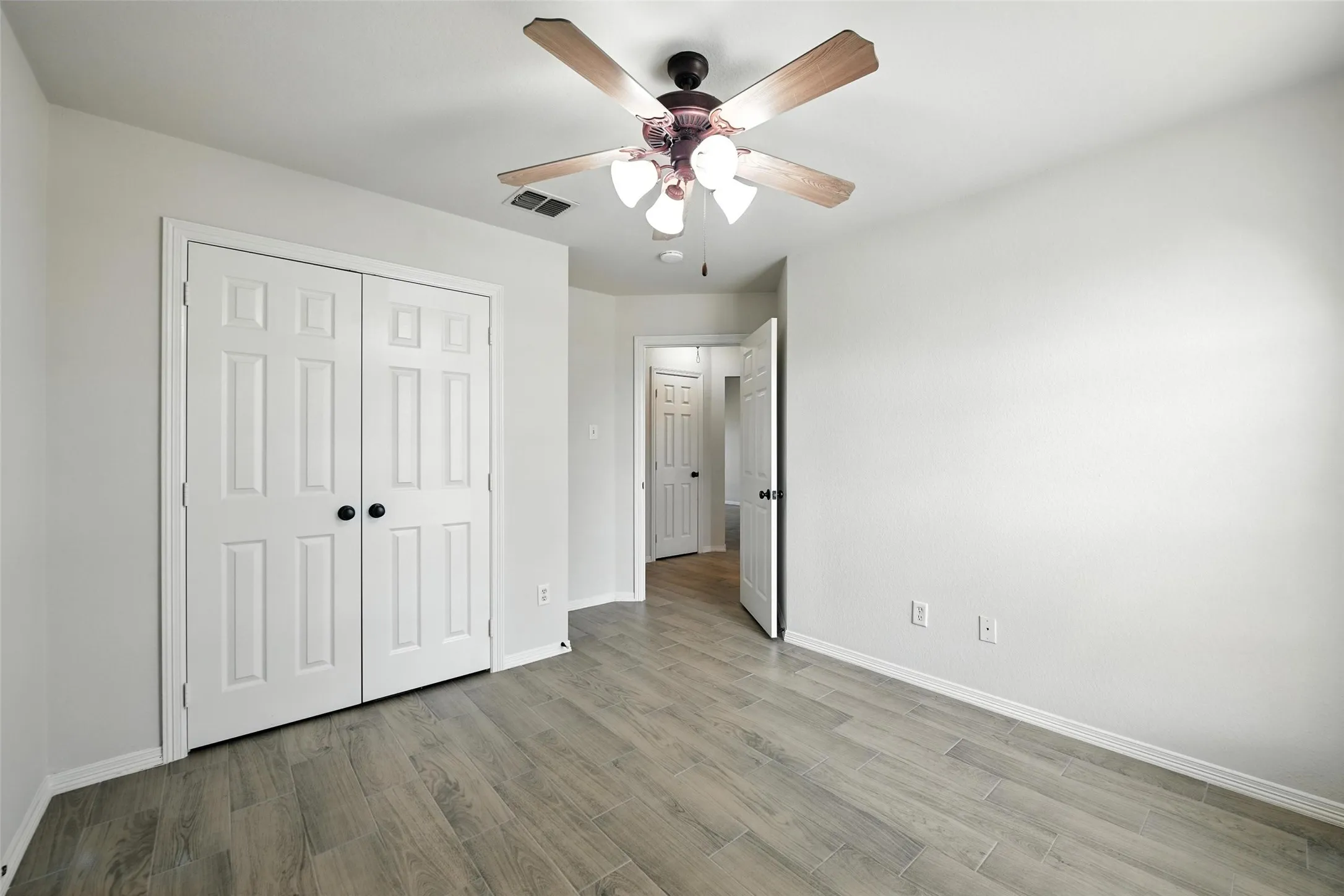 Single Family Residence For Rent in Parker County , 113 Shumard Drive, Aledo, Texas 76008, 3 Bedroom, 2 Bathroom, 2 Garage spaces, 1,681 Sqft, built in 2006, mls#21375381, Real Estate Agent in Aledo, Homes For Rent in Parker county, Homes For Rent in Aledo, Realtor in Aledo Texas, Real Estate Brokerage Independent Realty Texas, Luminita Cordes Realtor
