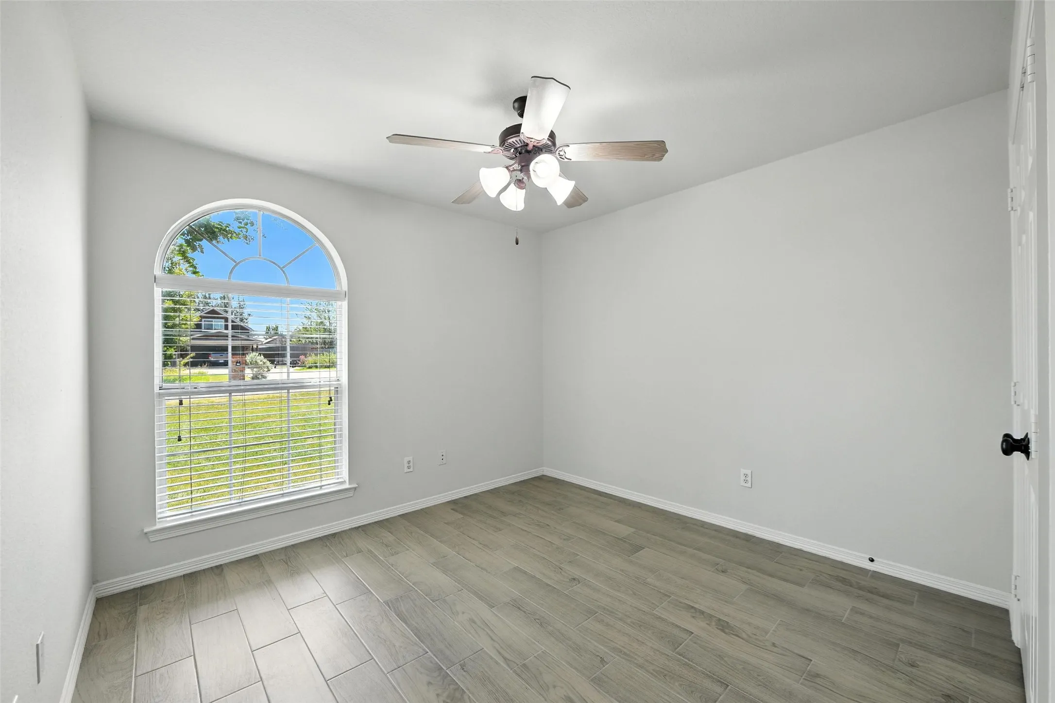 Single Family Residence For Rent in Parker County , 113 Shumard Drive, Aledo, Texas 76008, 3 Bedroom, 2 Bathroom, 2 Garage spaces, 1,681 Sqft, built in 2006, mls#21375381, Real Estate Agent in Aledo, Homes For Rent in Parker county, Homes For Rent in Aledo, Realtor in Aledo Texas, Real Estate Brokerage Independent Realty Texas, Luminita Cordes Realtor