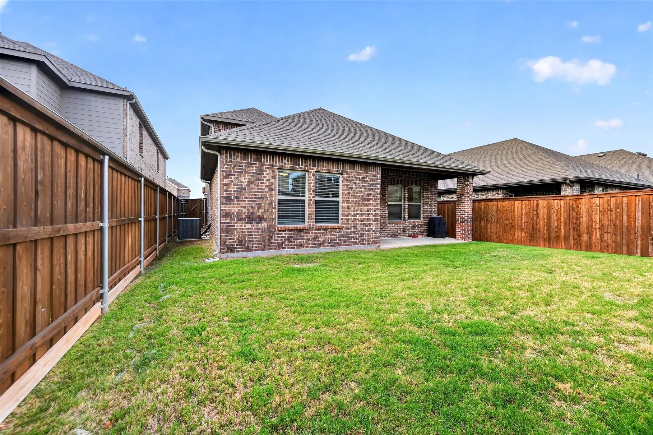 Single Family Residence For Rent in Denton County , 340 Willowmore Drive, Little Elm, Texas 75068, 3 Bedroom, 3 Bathroom, 2 Garage spaces, 1,928 Sqft, built in 2023, mls#21379685, Real Estate Agent in Little Elm, Homes For Rent in Denton county, Homes For Rent in Little Elm, Realtor in Little Elm Texas, Real Estate Brokerage Independent Realty Texas, Luminita Cordes Realtor