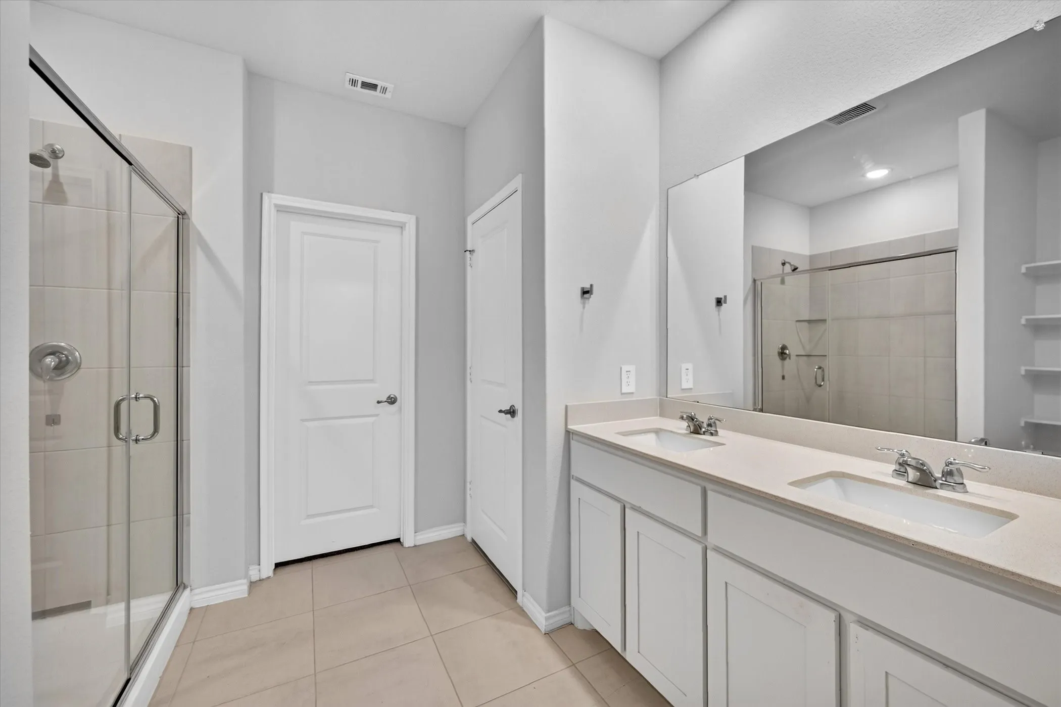 Single Family Residence For Rent in Denton County , 340 Willowmore Drive, Little Elm, Texas 75068, 3 Bedroom, 3 Bathroom, 2 Garage spaces, 1,928 Sqft, built in 2023, mls#21379685, Real Estate Agent in Little Elm, Homes For Rent in Denton county, Homes For Rent in Little Elm, Realtor in Little Elm Texas, Real Estate Brokerage Independent Realty Texas, Luminita Cordes Realtor