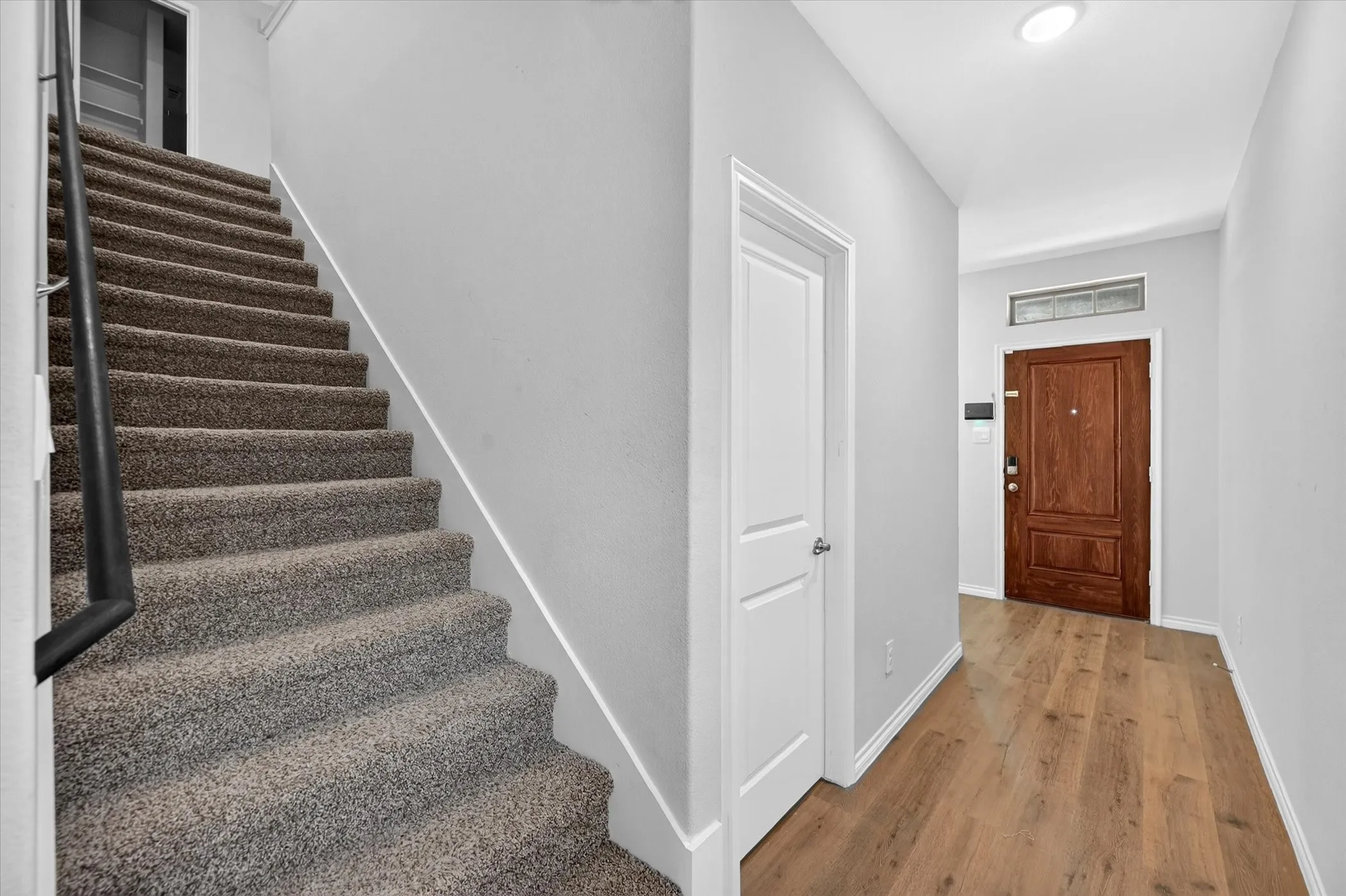 Single Family Residence For Rent in Denton County , 340 Willowmore Drive, Little Elm, Texas 75068, 3 Bedroom, 3 Bathroom, 2 Garage spaces, 1,928 Sqft, built in 2023, mls#21379685, Real Estate Agent in Little Elm, Homes For Rent in Denton county, Homes For Rent in Little Elm, Realtor in Little Elm Texas, Real Estate Brokerage Independent Realty Texas, Luminita Cordes Realtor
