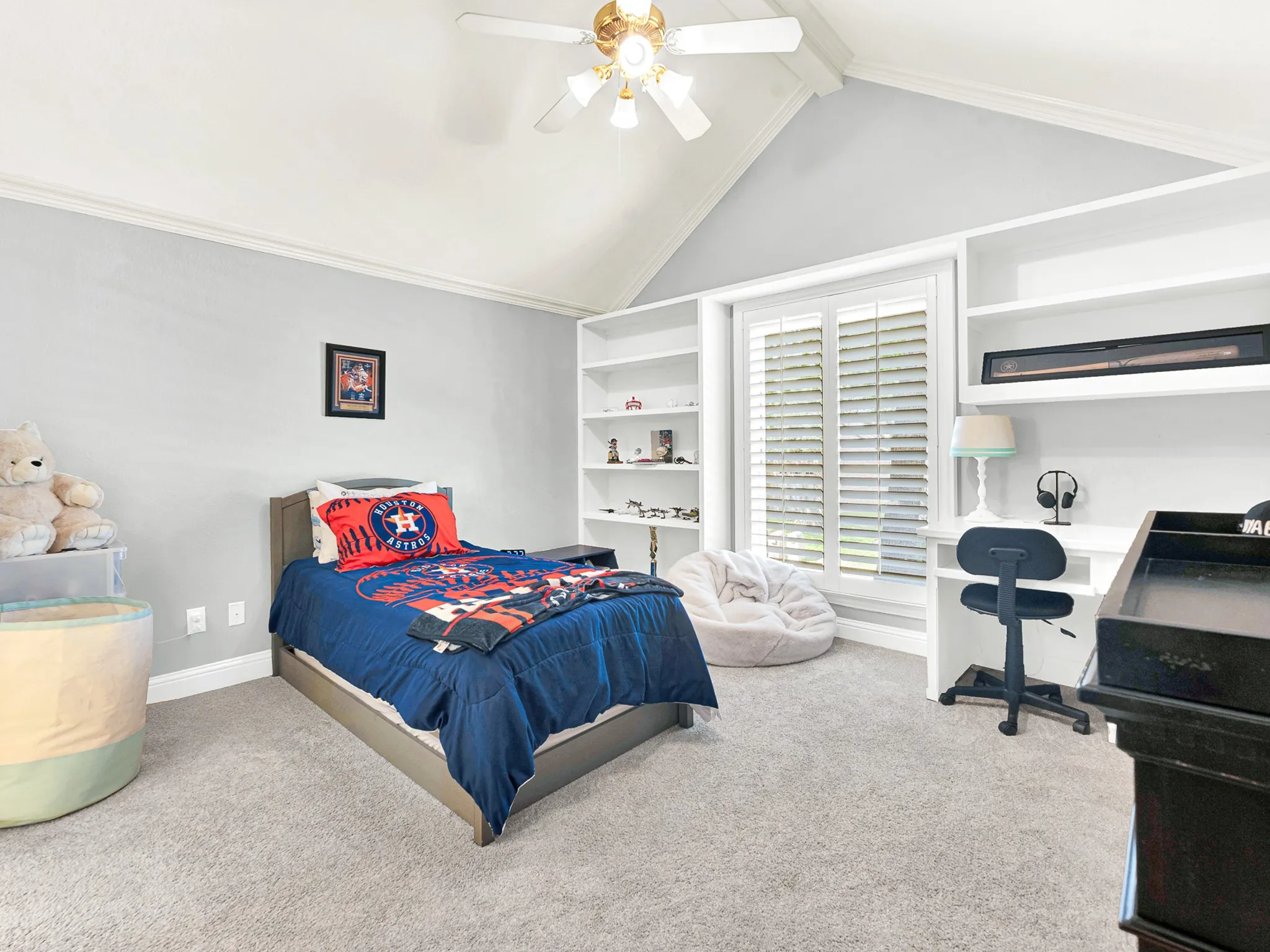 Single Family Residence For Sale in Collin County , 3404 Lantz Circle, Plano, Texas 75025, 5 Bedroom, 5 Bathroom, 3 Garage spaces, 4,337 Sqft, built in 1995, mls#21373947, Real Estate Agent in Plano, Homes For Sale in Collin county, Homes For Sale in Plano, Realtor in Plano Texas, Real Estate Brokerage Independent Realty Texas, Luminita Cordes Realtor