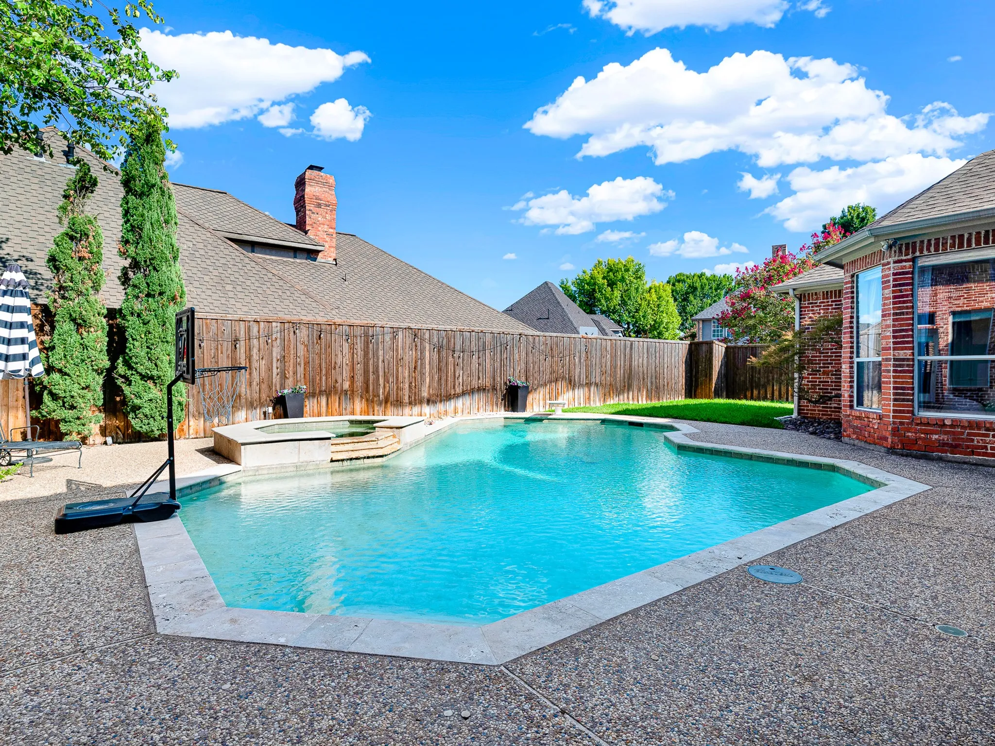 Single Family Residence For Sale in Collin County , 3404 Lantz Circle, Plano, Texas 75025, 5 Bedroom, 5 Bathroom, 3 Garage spaces, 4,337 Sqft, built in 1995, mls#21373947, Real Estate Agent in Plano, Homes For Sale in Collin county, Homes For Sale in Plano, Realtor in Plano Texas, Real Estate Brokerage Independent Realty Texas, Luminita Cordes Realtor