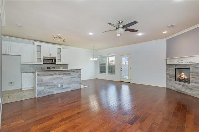 Single Family Residence For Rent in Collin County , 313 Austin Avenue, Wylie, Texas 75098, 3 Bedroom, 3 Bathroom, 2 Garage spaces, 1,641 Sqft, built in 2015, mls#21379751, Real Estate Agent in Wylie, Homes For Rent in Collin county, Homes For Rent in Wylie, Realtor in Wylie Texas, Real Estate Brokerage Independent Realty Texas, Luminita Cordes Realtor