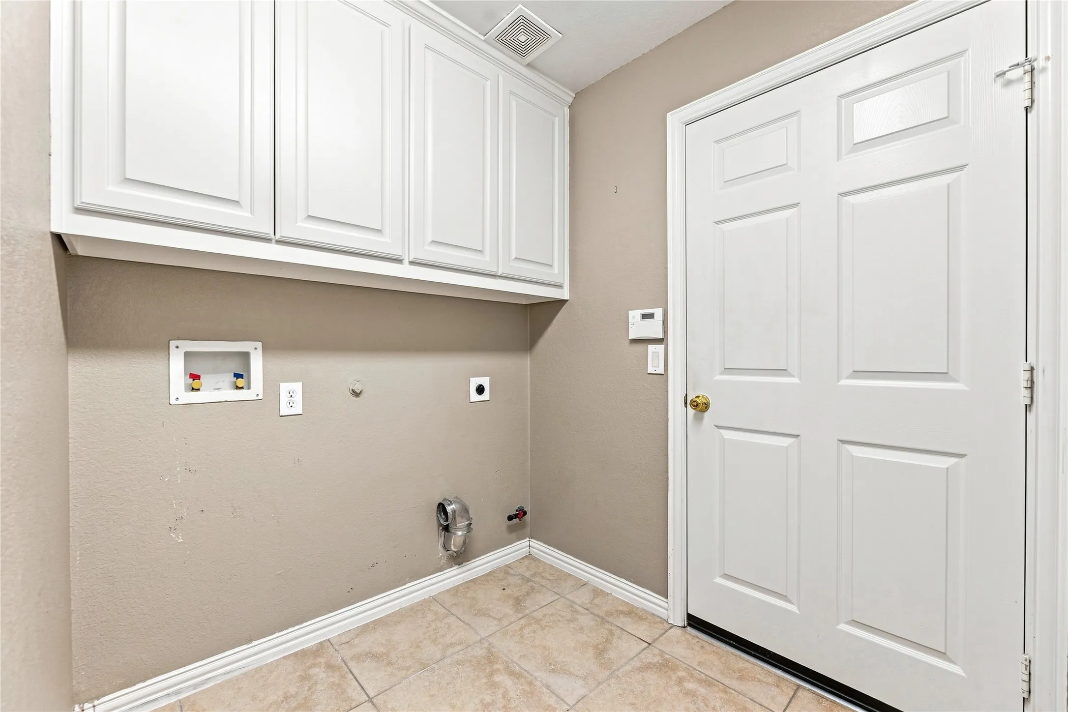Single Family Residence For Sale in Collin County , 452 Long Cove Drive, Fairview, Texas 75069, 3 Bedroom, 3 Bathroom, 2 Garage spaces, 2,631 Sqft, built in 2005, mls#21379620, Real Estate Agent in Fairview, Homes For Sale in Collin county, Homes For Sale in Fairview, Realtor in Fairview Texas, Real Estate Brokerage Independent Realty Texas, Luminita Cordes Realtor