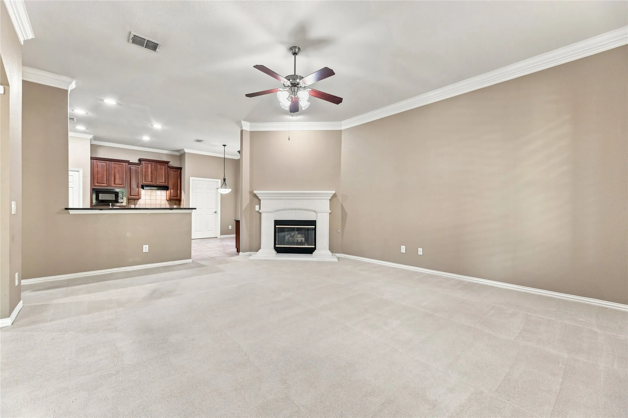 Single Family Residence For Sale in Collin County , 452 Long Cove Drive, Fairview, Texas 75069, 3 Bedroom, 3 Bathroom, 2 Garage spaces, 2,631 Sqft, built in 2005, mls#21379620, Real Estate Agent in Fairview, Homes For Sale in Collin county, Homes For Sale in Fairview, Realtor in Fairview Texas, Real Estate Brokerage Independent Realty Texas, Luminita Cordes Realtor