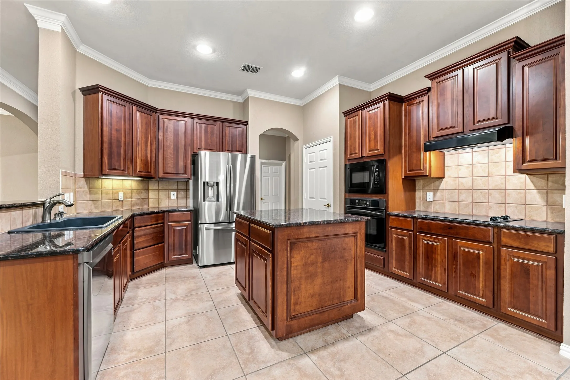 Single Family Residence For Sale in Collin County , 452 Long Cove Drive, Fairview, Texas 75069, 3 Bedroom, 3 Bathroom, 2 Garage spaces, 2,631 Sqft, built in 2005, mls#21379620, Real Estate Agent in Fairview, Homes For Sale in Collin county, Homes For Sale in Fairview, Realtor in Fairview Texas, Real Estate Brokerage Independent Realty Texas, Luminita Cordes Realtor