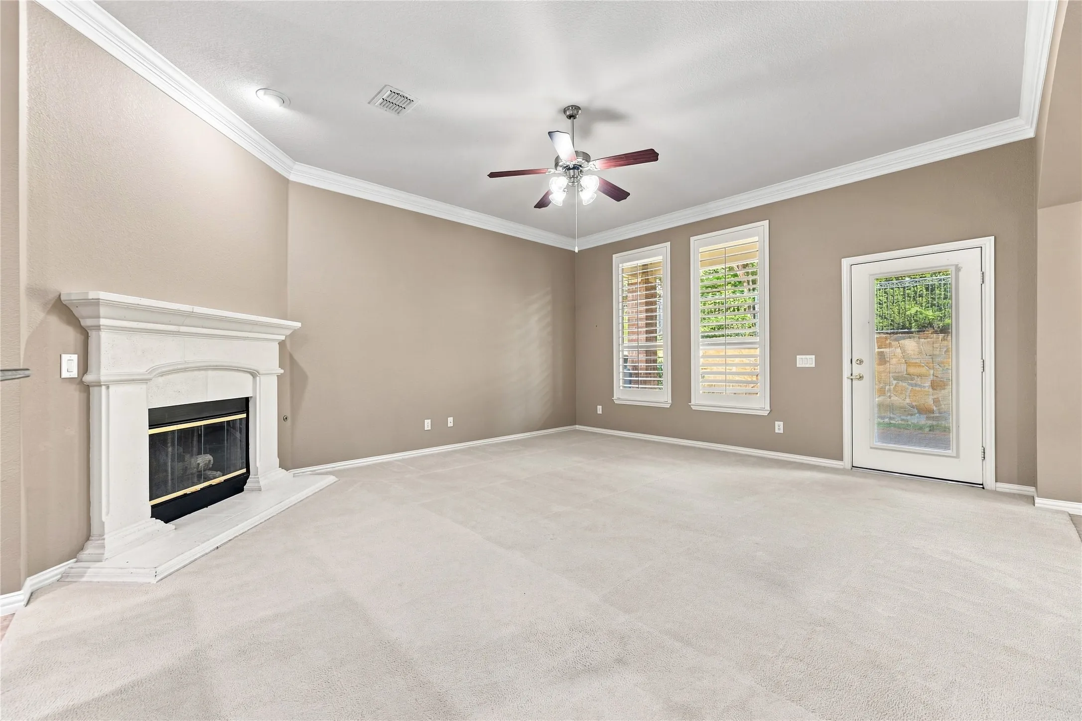 Single Family Residence For Sale in Collin County , 452 Long Cove Drive, Fairview, Texas 75069, 3 Bedroom, 3 Bathroom, 2 Garage spaces, 2,631 Sqft, built in 2005, mls#21379620, Real Estate Agent in Fairview, Homes For Sale in Collin county, Homes For Sale in Fairview, Realtor in Fairview Texas, Real Estate Brokerage Independent Realty Texas, Luminita Cordes Realtor