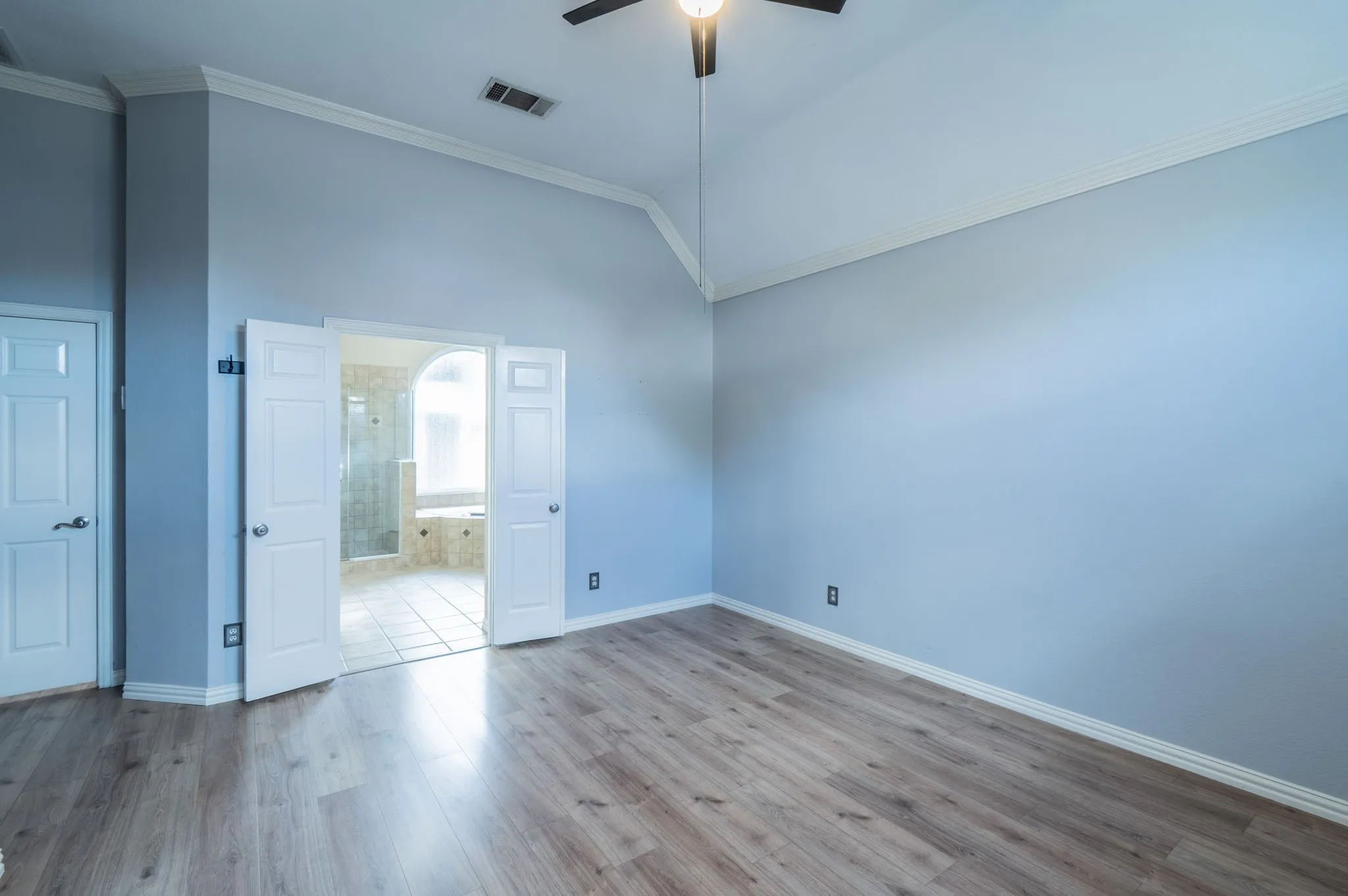 Single Family Residence For Rent in Dallas County , 802 Crest Ridge Court, Irving, Texas 75061, 4 Bedroom, 3 Bathroom, 2 Garage spaces, 2,862 Sqft, built in 1991, mls#21379837, Real Estate Agent in Irving, Homes For Rent in Dallas county, Homes For Rent in Irving, Realtor in Irving Texas, Real Estate Brokerage Independent Realty Texas, Luminita Cordes Realtor