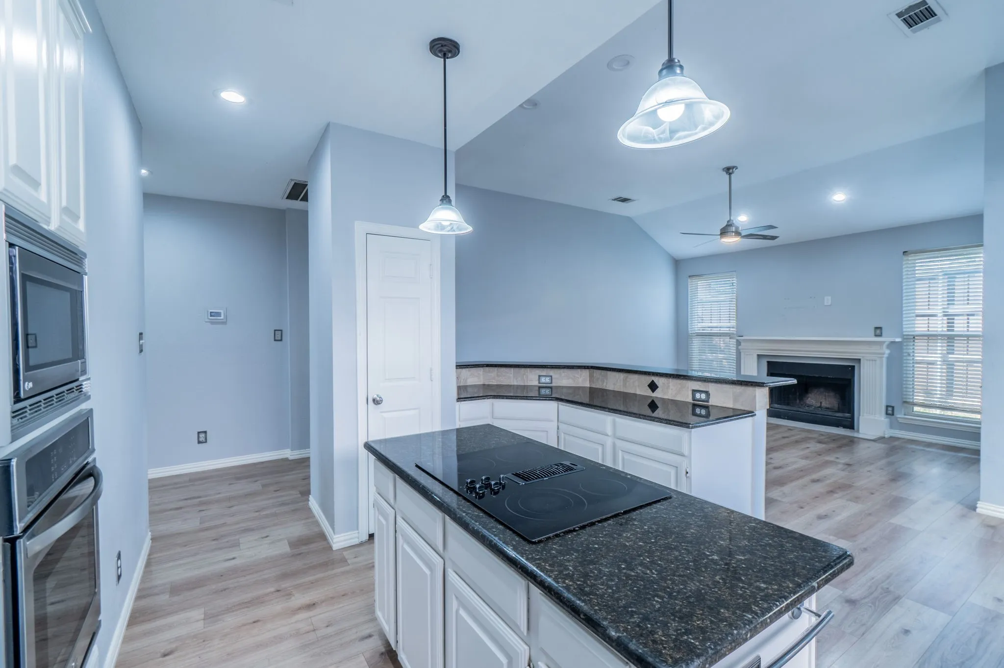 Single Family Residence For Rent in Dallas County , 802 Crest Ridge Court, Irving, Texas 75061, 4 Bedroom, 3 Bathroom, 2 Garage spaces, 2,862 Sqft, built in 1991, mls#21379837, Real Estate Agent in Irving, Homes For Rent in Dallas county, Homes For Rent in Irving, Realtor in Irving Texas, Real Estate Brokerage Independent Realty Texas, Luminita Cordes Realtor