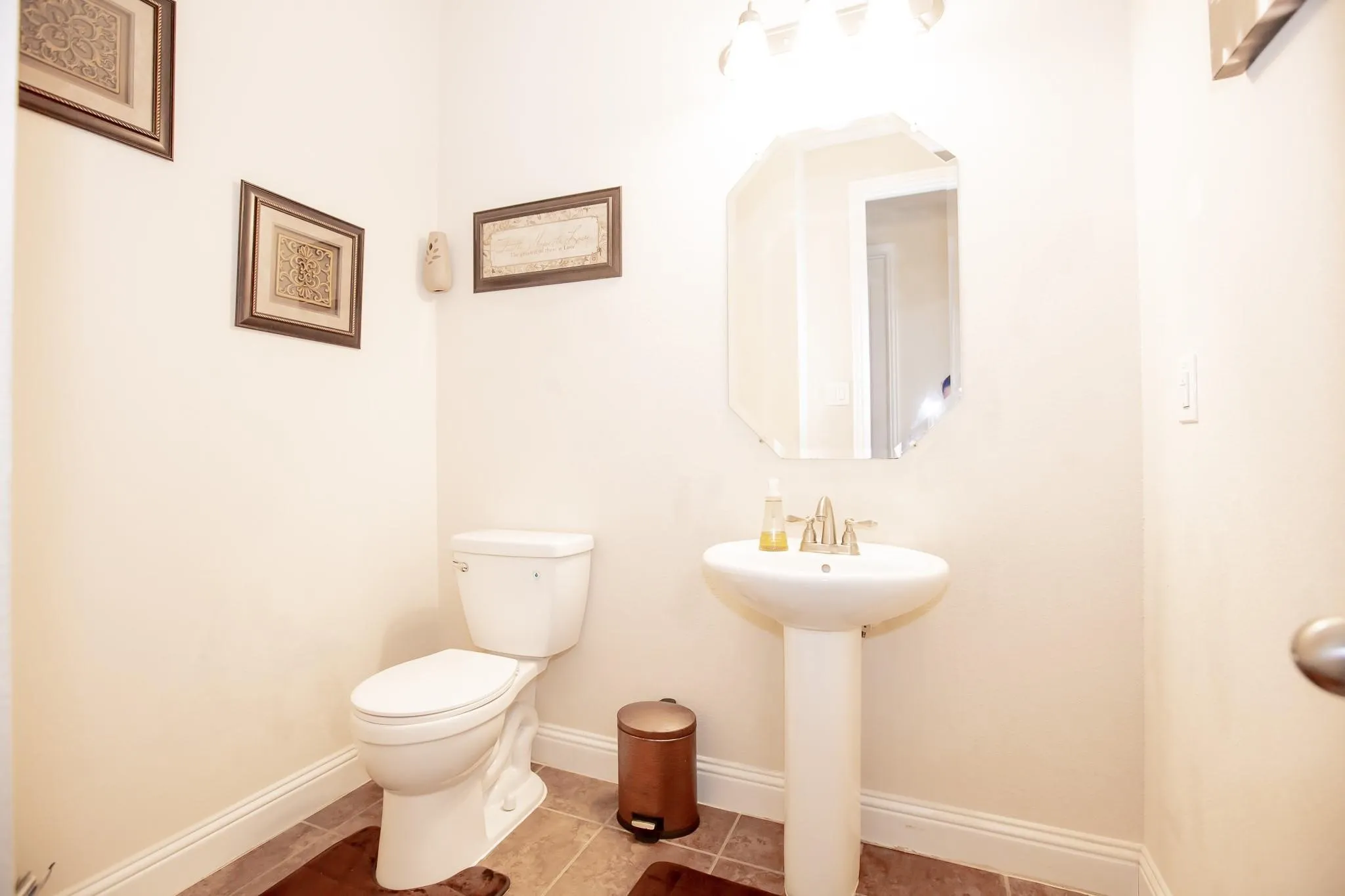 Single Family Residence For Sale in Tarrant County , 1002 Nail Lane, Euless, Texas 76040, 4 Bedroom, 3 Bathroom, 2 Garage spaces, 3,059 Sqft, built in 2015, mls#21379846, Real Estate Agent in Euless, Homes For Sale in Tarrant county, Homes For Sale in Euless, Realtor in Euless Texas, Real Estate Brokerage Independent Realty Texas, Luminita Cordes Realtor