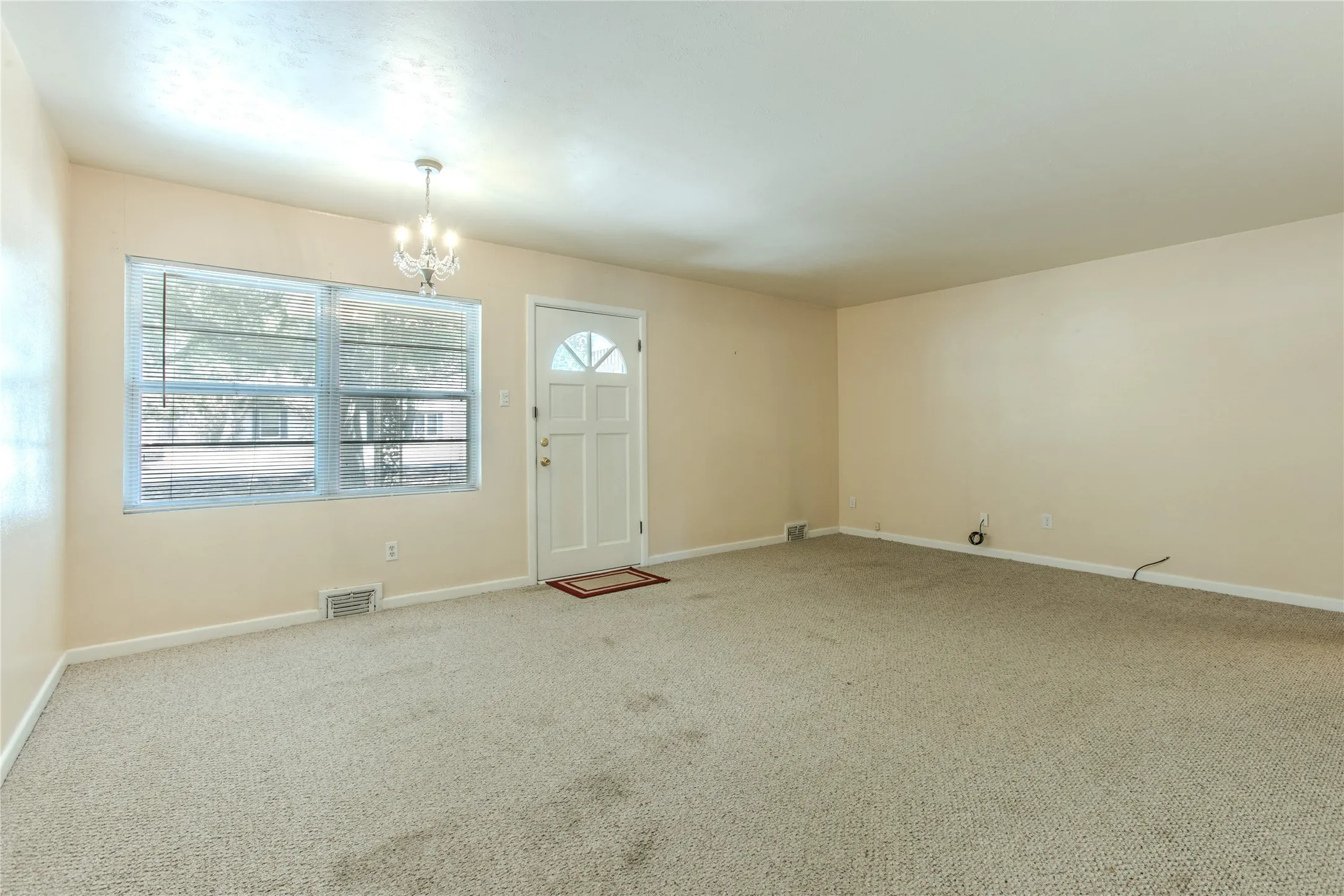 Single Family Residence For Sale in Mc Lennan County , 400 Randle Drive, Woodway, Texas 76712, 3 Bedroom, 2 Bathroom, 2 Garage spaces, 1,677 Sqft, built in 1956, mls#21379847, Real Estate Agent in Woodway, Homes For Sale in Mc Lennan county, Homes For Sale in Woodway, Realtor in Woodway Texas, Real Estate Brokerage Independent Realty Texas, Luminita Cordes Realtor