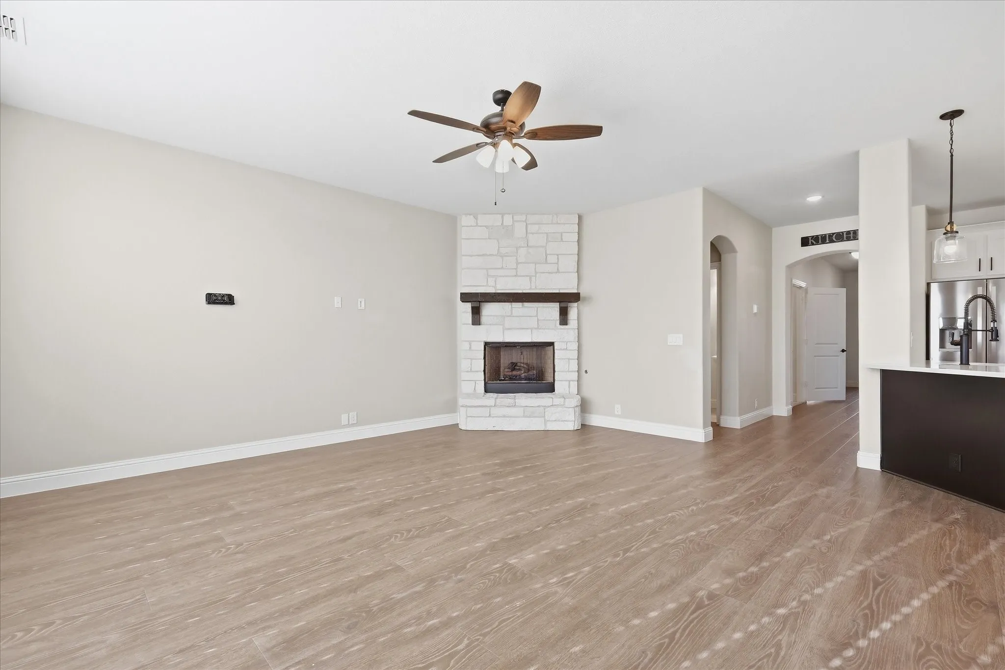 Single Family Residence For Rent in Denton County , 229 Clairmont Drive, Ponder, Texas 76259, 5 Bedroom, 4 Bathroom, 2 Garage spaces, 3,274 Sqft, built in 2023, mls#21379357, Real Estate Agent in Ponder, Homes For Rent in Denton county, Homes For Rent in Ponder, Realtor in Ponder Texas, Real Estate Brokerage Independent Realty Texas, Luminita Cordes Realtor
