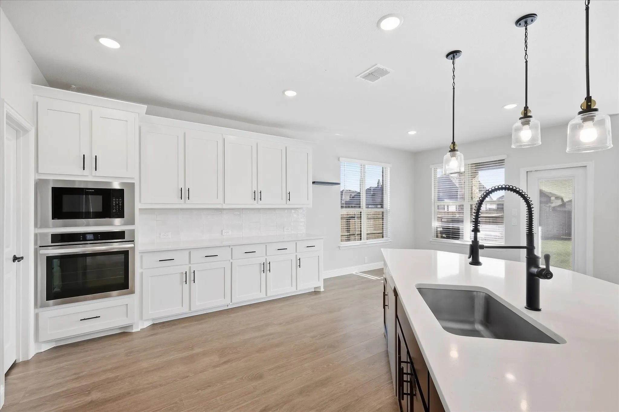 Single Family Residence For Rent in Denton County , 229 Clairmont Drive, Ponder, Texas 76259, 5 Bedroom, 4 Bathroom, 2 Garage spaces, 3,274 Sqft, built in 2023, mls#21379357, Real Estate Agent in Ponder, Homes For Rent in Denton county, Homes For Rent in Ponder, Realtor in Ponder Texas, Real Estate Brokerage Independent Realty Texas, Luminita Cordes Realtor